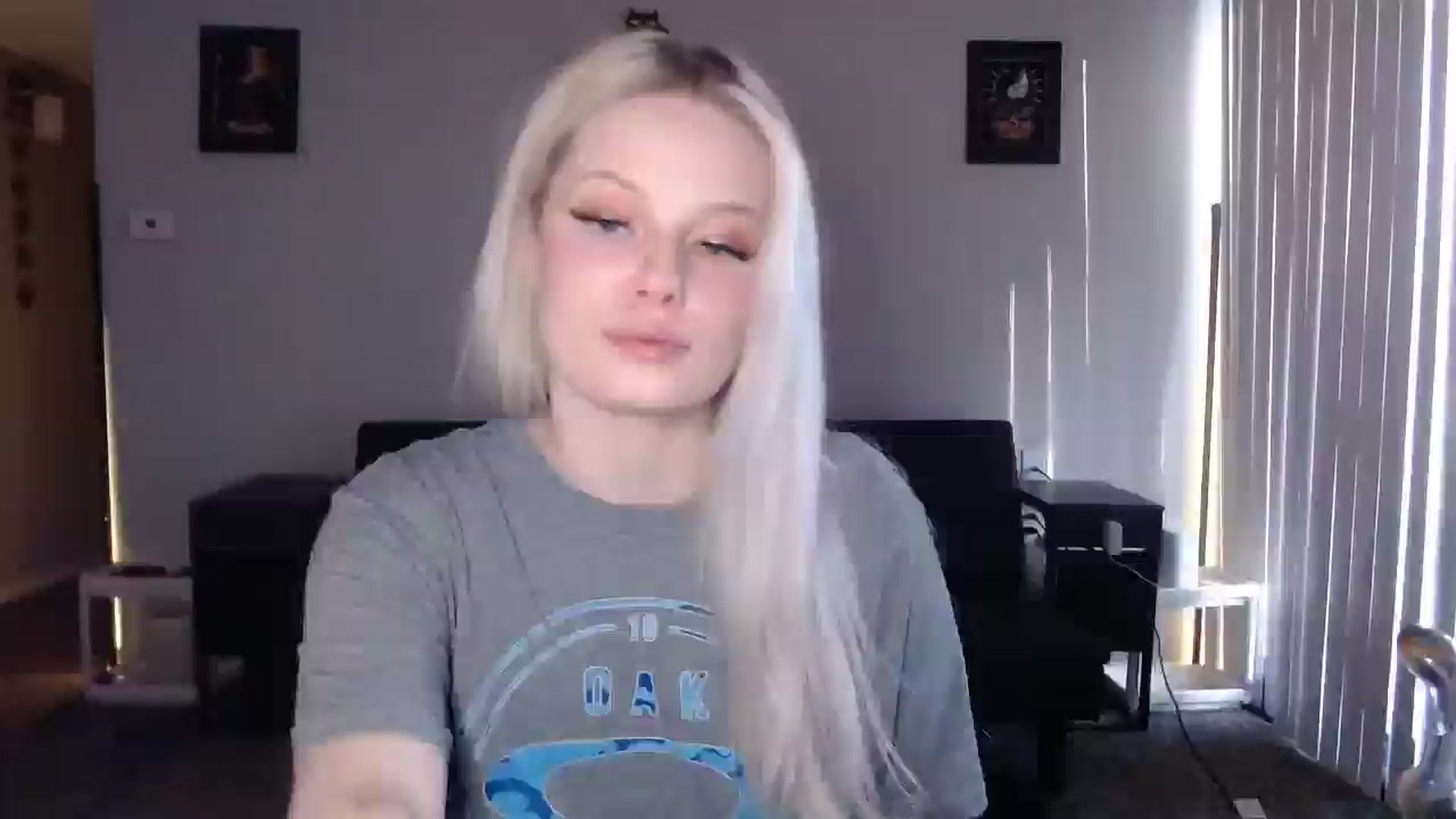 Gallery image thumbnail from thtoneblonde's myfreecams stream on, 12/04/2025, 15:41 image 12 of 20