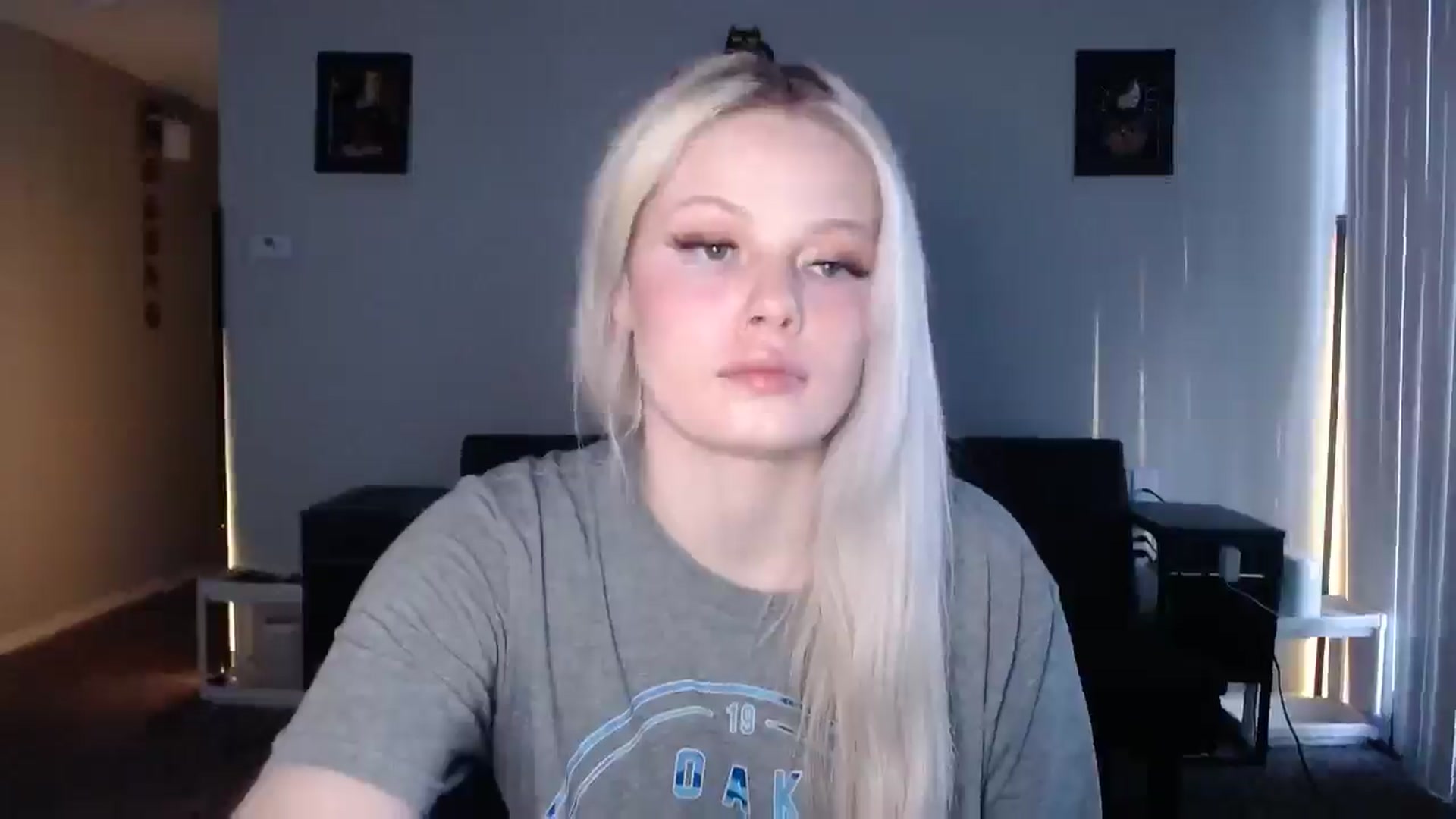 Gallery image thumbnail from thtoneblonde's myfreecams stream on, 12/04/2025, 15:41 image 6 of 20