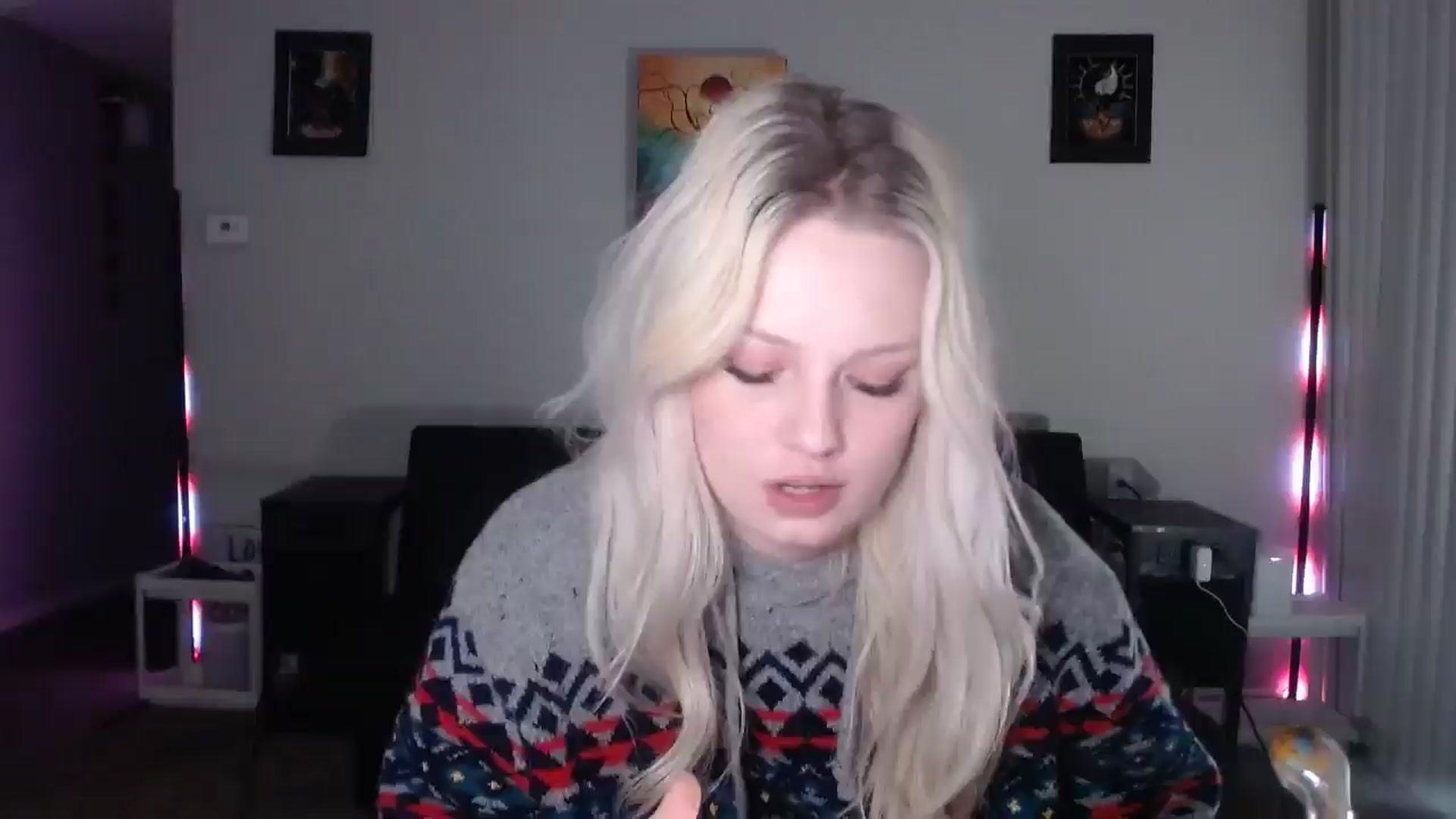 Gallery image thumbnail from thtoneblonde's myfreecams stream on, 12/22/2025, 14:12 image 9 of 20