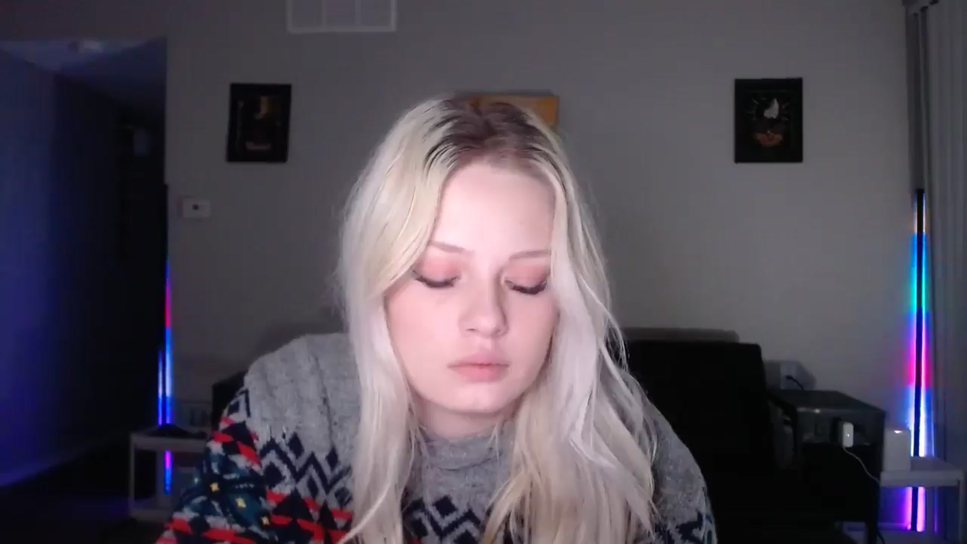 Gallery image thumbnail from thtoneblonde's myfreecams stream on, 12/22/2025, 14:12 image 3 of 20