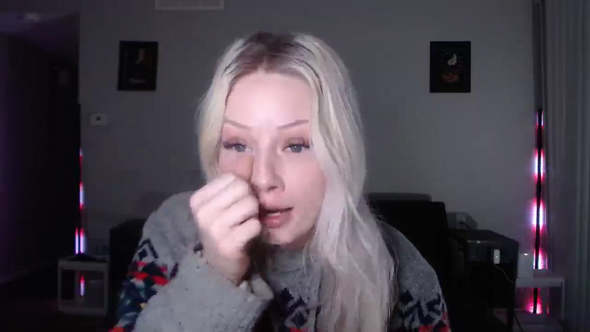 Gallery image thumbnail from thtoneblonde's myfreecams stream on, 12/22/2025, 14:12 image 2 of 20