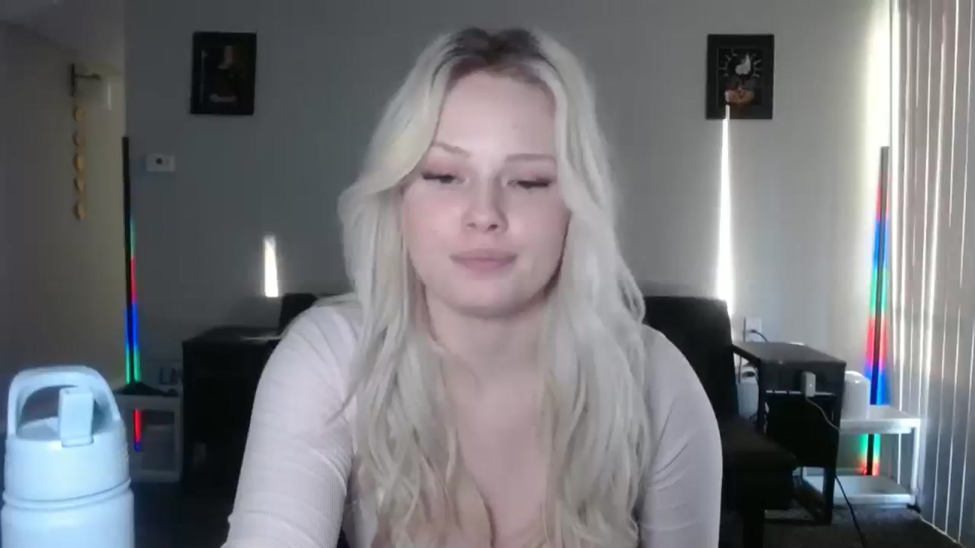 Gallery image thumbnail from thtoneblonde's myfreecams stream on, 12/22/2025, 15:01 image 20 of 20