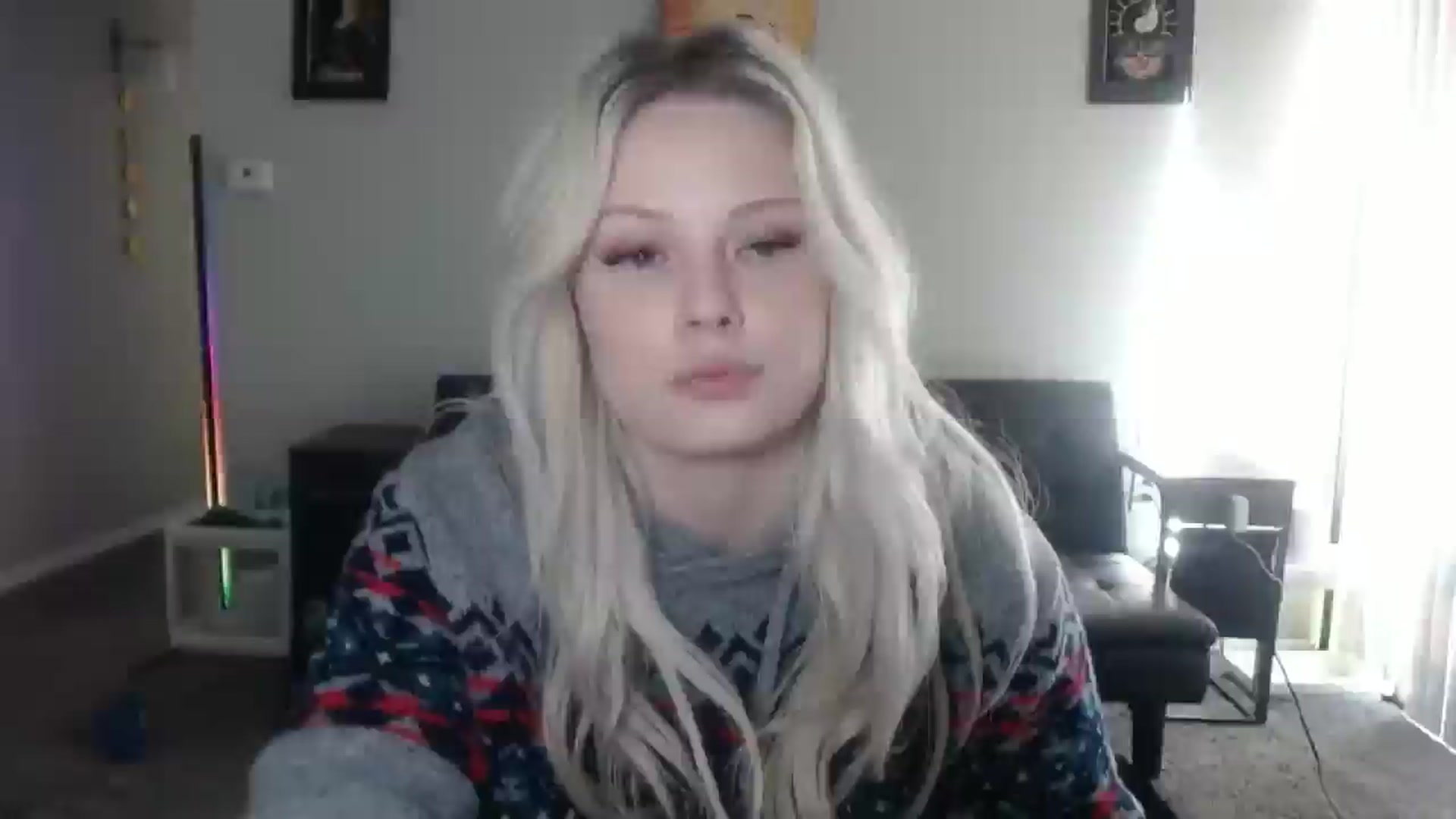 Gallery image thumbnail from thtoneblonde's myfreecams stream on, 12/22/2025, 15:54 image 19 of 20