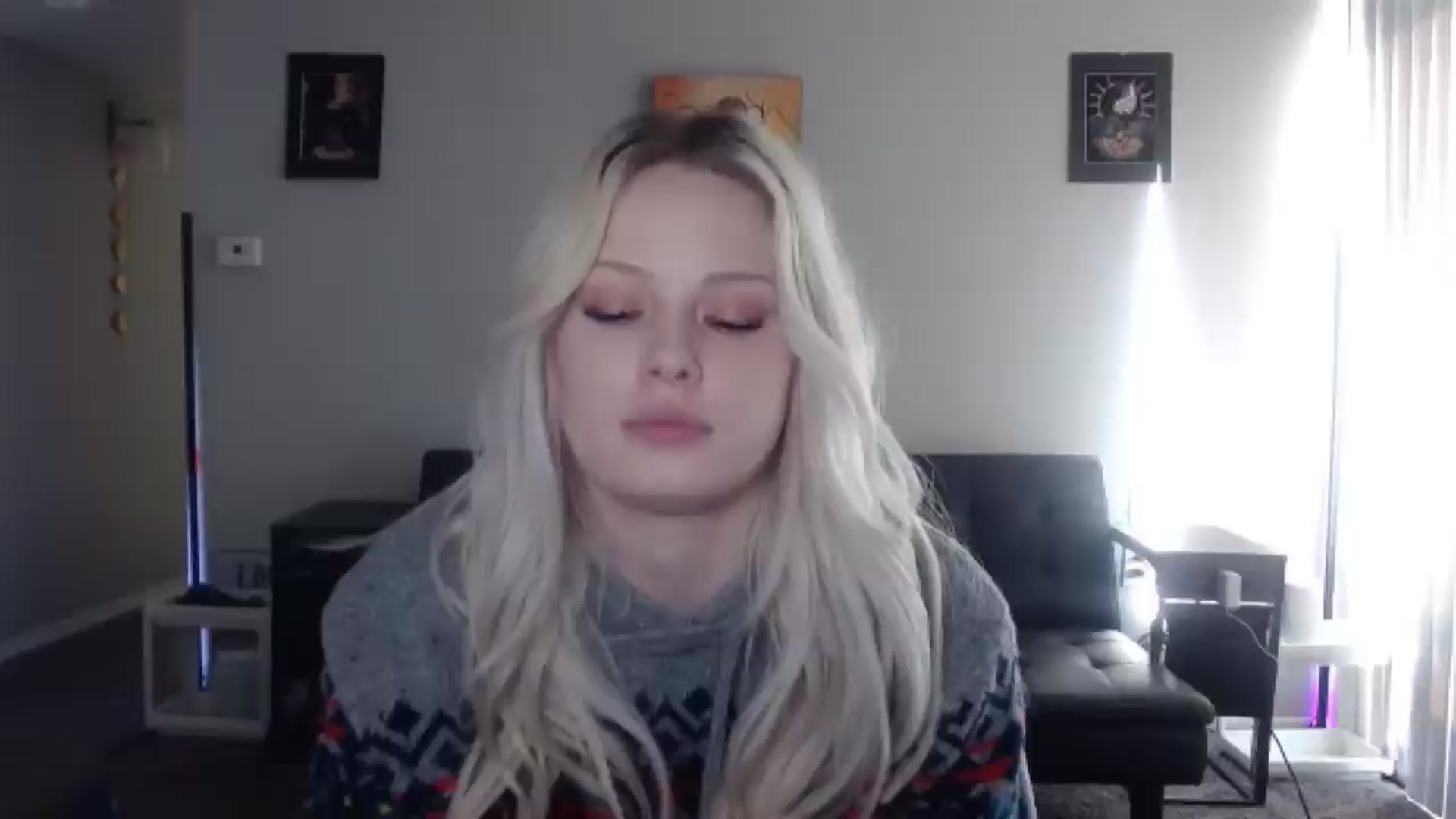 Gallery image thumbnail from thtoneblonde's myfreecams stream on, 12/22/2025, 15:54 image 14 of 20