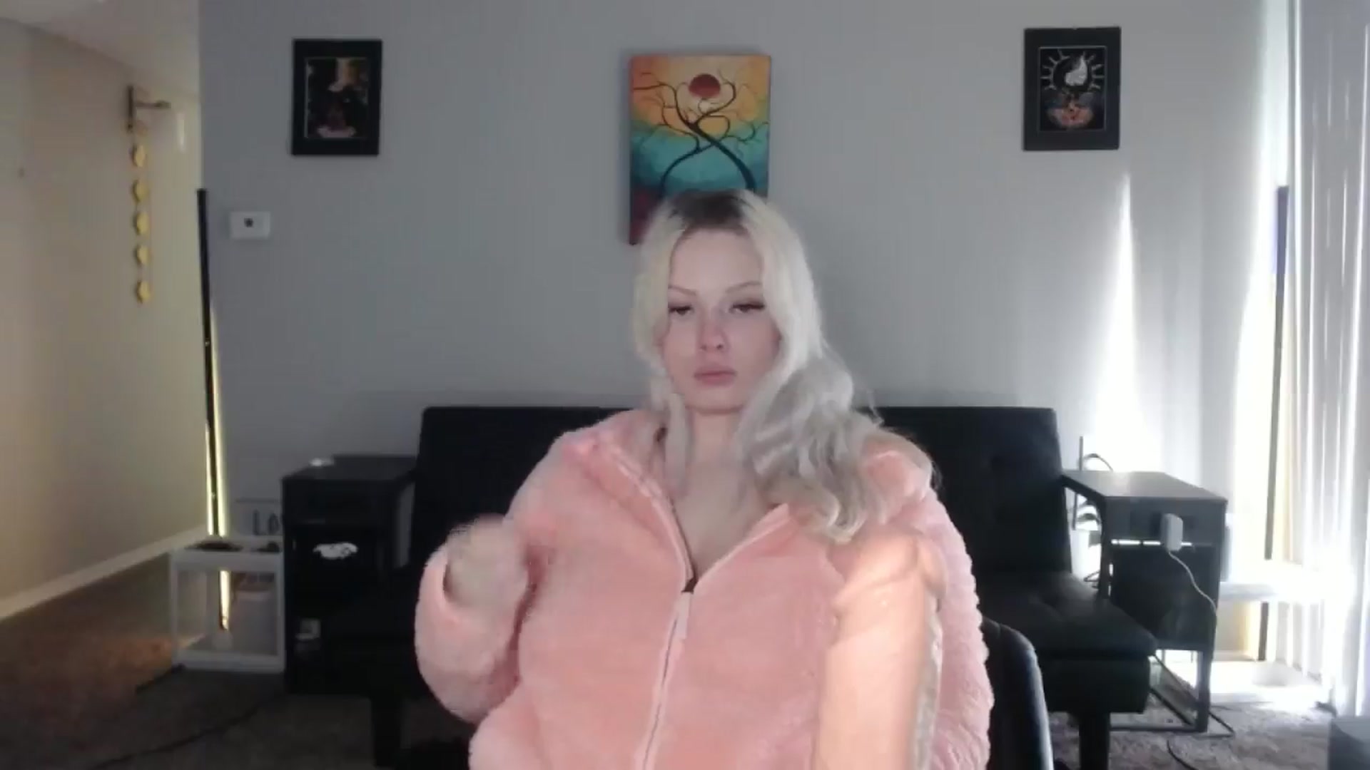 Gallery image thumbnail from thtoneblonde's myfreecams stream on, 12/25/2025, 16:16 image 20 of 20