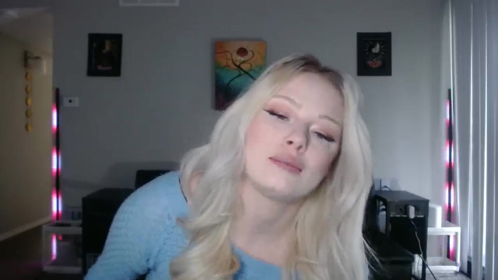 Gallery image thumbnail from thtoneblonde's myfreecams stream on, 01/02/2026, 16:21 image 4 of 20