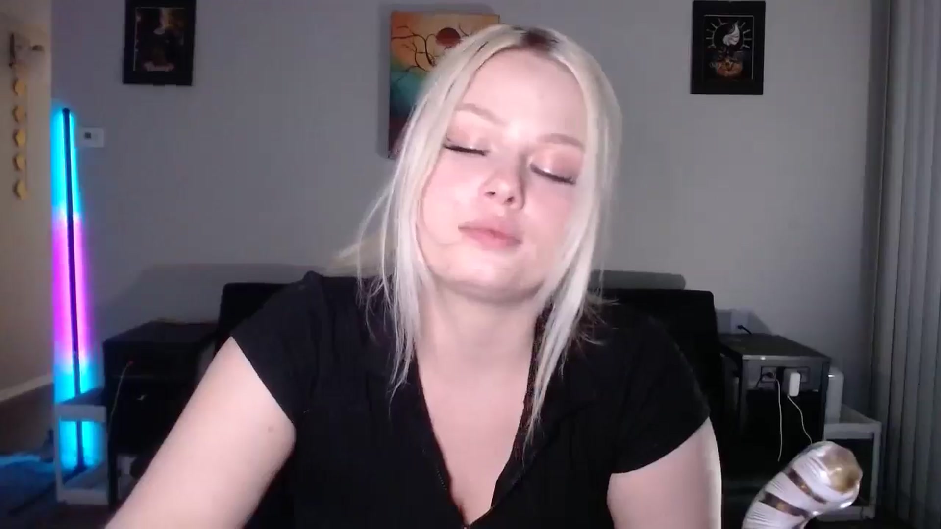 Gallery image thumbnail from thtoneblonde's myfreecams stream on, 03/06/2026, 01:28 image 20 of 20