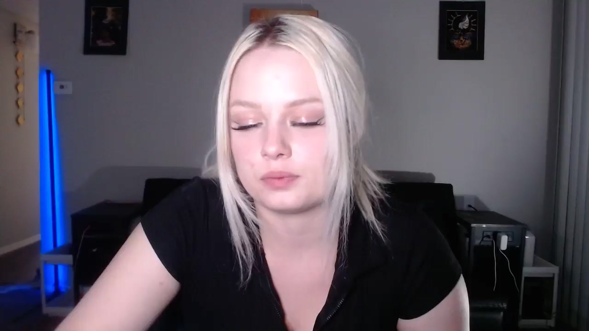 Gallery image thumbnail from thtoneblonde's myfreecams stream on, 03/06/2026, 01:28 image 9 of 20