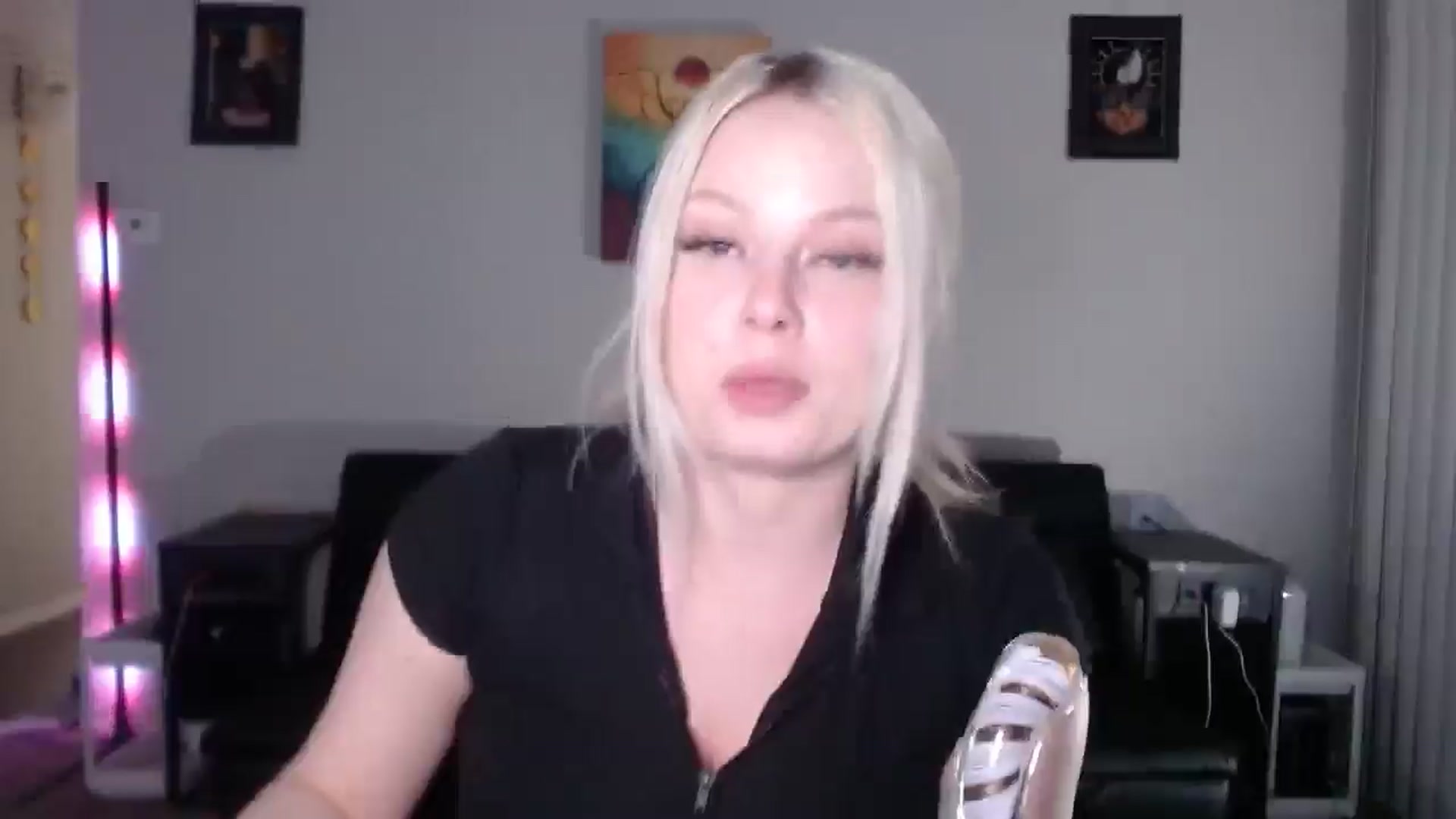Gallery image thumbnail from thtoneblonde's myfreecams stream on, 03/06/2026, 01:28 image 16 of 20