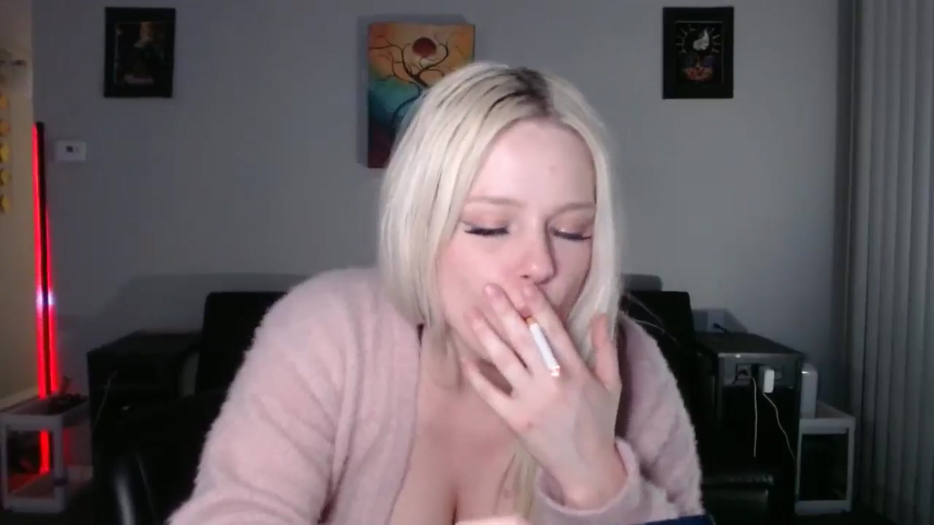 Gallery image thumbnail from thtoneblonde's myfreecams stream on, 03/06/2026, 09:01 image 16 of 20