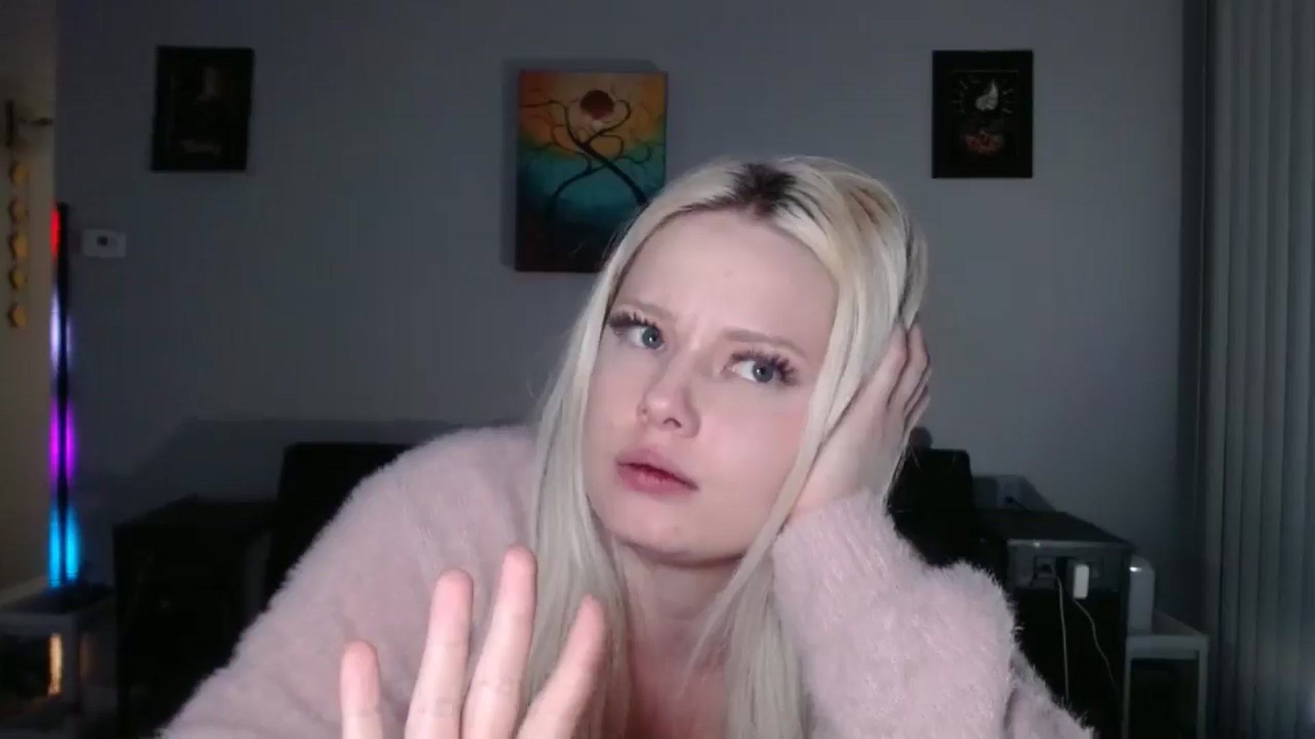 Gallery image thumbnail from thtoneblonde's myfreecams stream on, 03/06/2026, 12:16 image 12 of 20