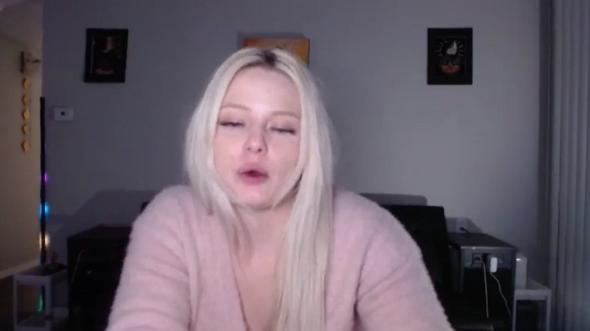 Gallery image thumbnail from thtoneblonde's myfreecams stream on, 03/06/2026, 12:16 image 15 of 20