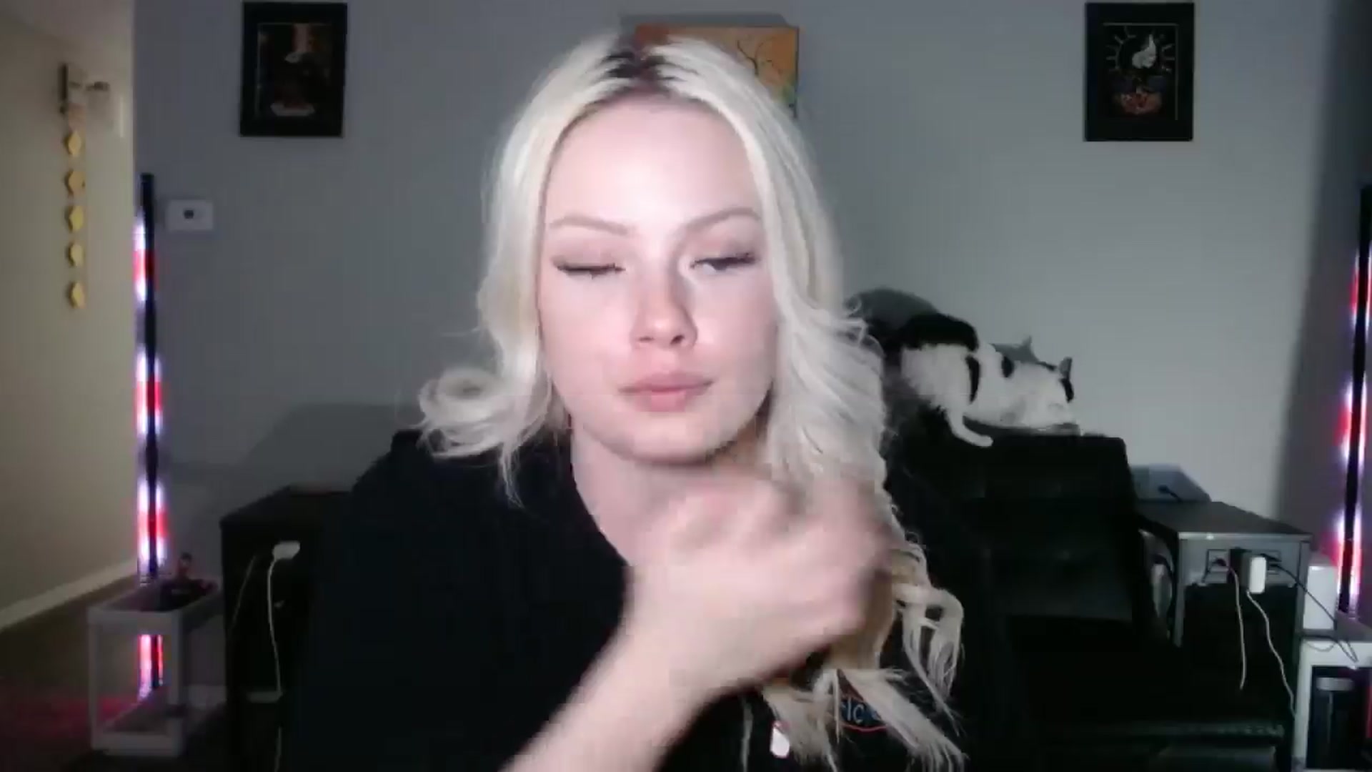Gallery image thumbnail from thtoneblonde's myfreecams stream on, 03/08/2026, 09:02 image 14 of 20