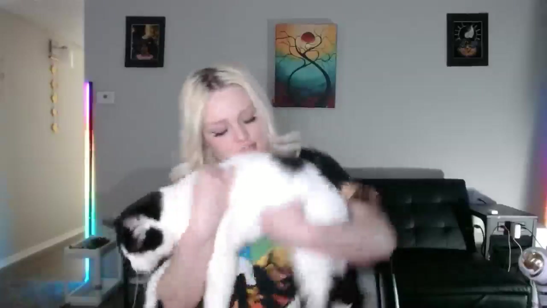 Gallery image thumbnail from thtoneblonde's myfreecams stream on, 03/10/2026, 02:10 image 7 of 20