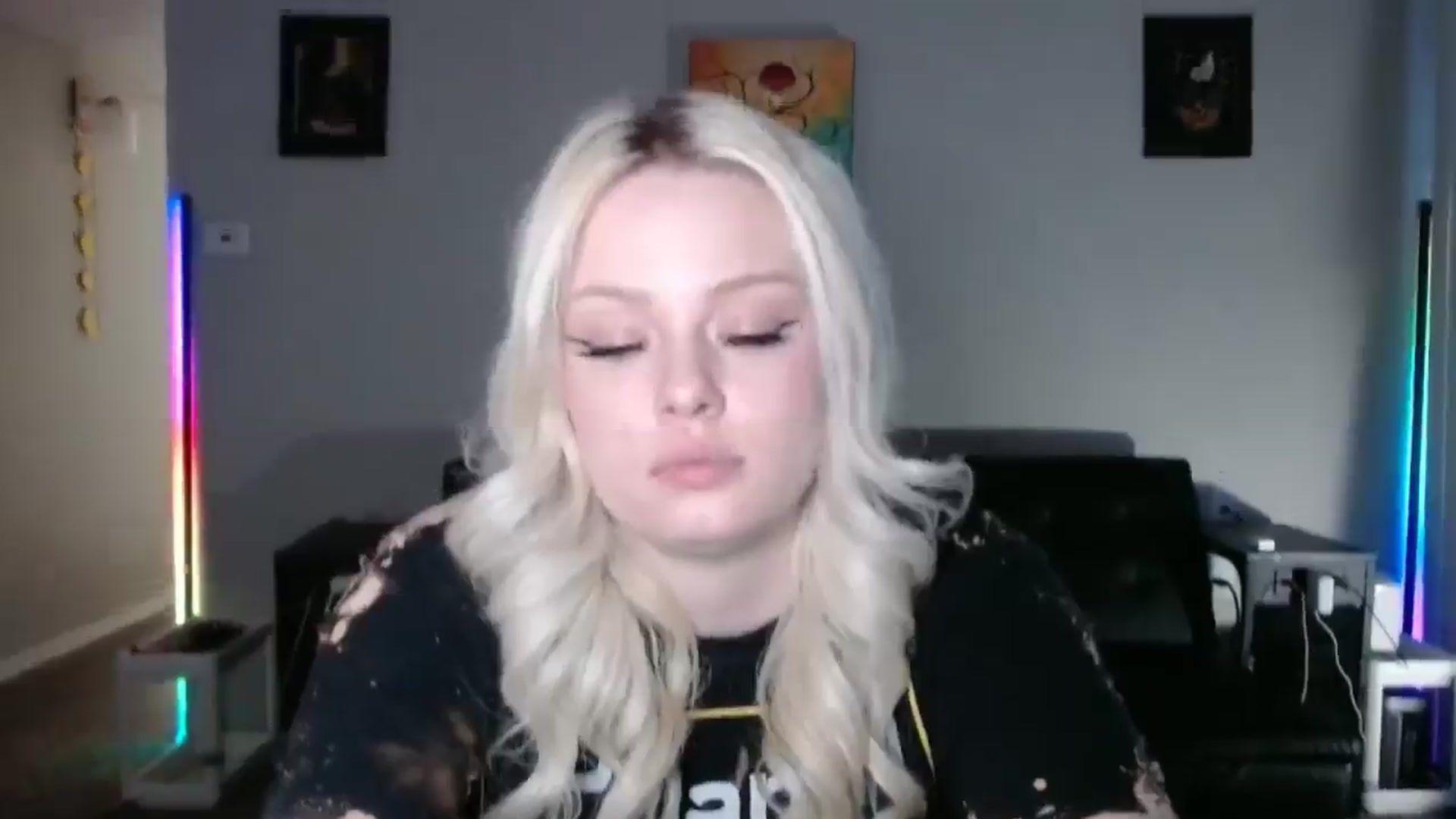 Gallery image thumbnail from thtoneblonde's myfreecams stream on, 03/10/2026, 02:10 image 3 of 20