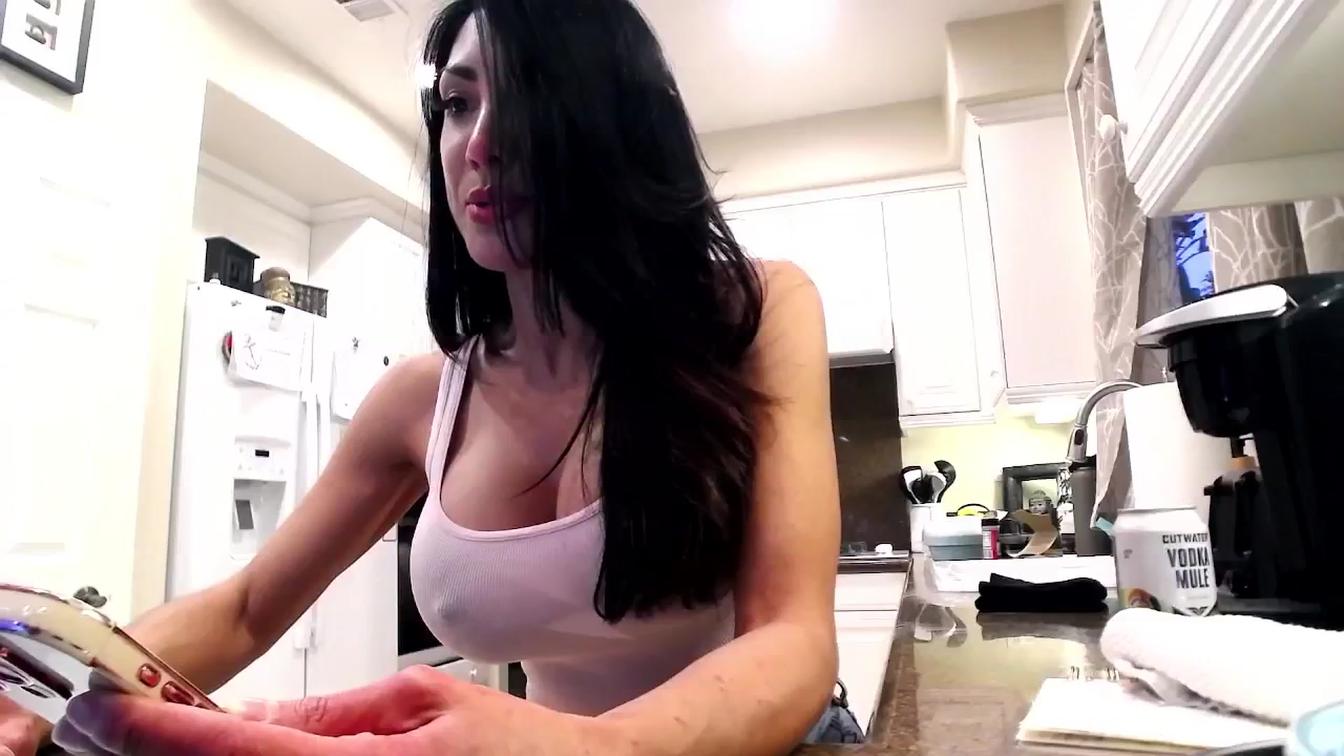 Gallery image thumbnail from tianad143's myfreecams stream on, 02/20/2025, 24:01 image 19 of 20