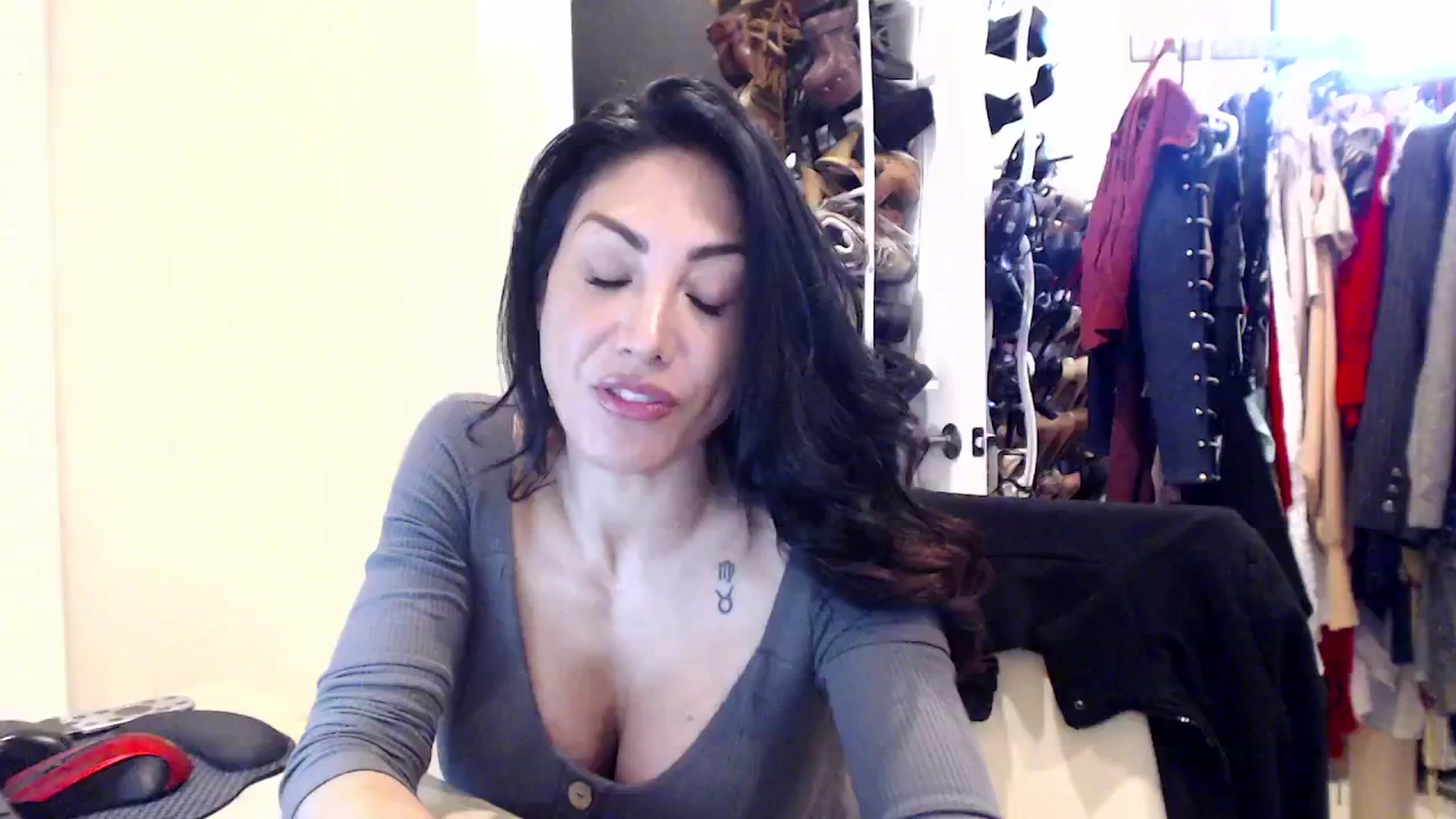 Gallery image thumbnail from tianad143's myfreecams stream on, 02/27/2025, 02:49 image 14 of 20