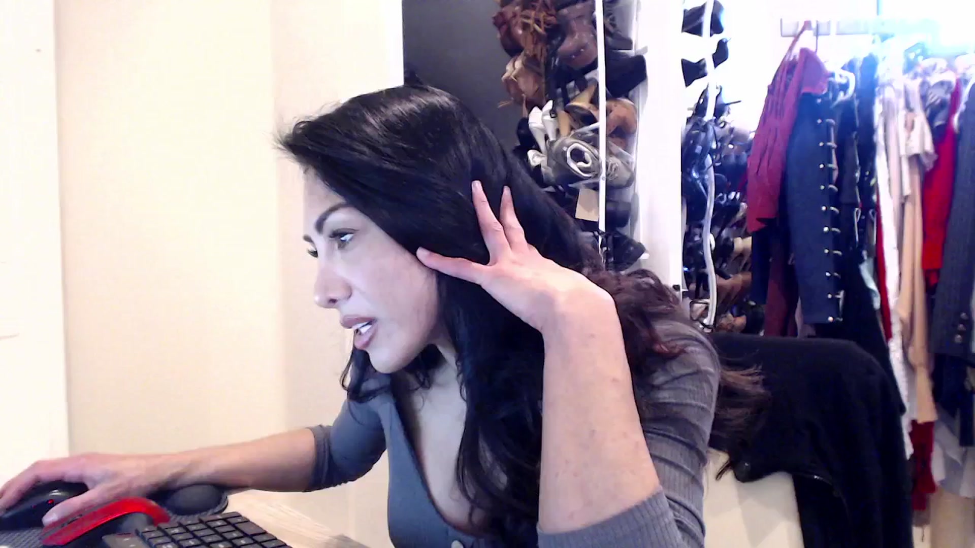 Gallery image thumbnail from tianad143's myfreecams stream on, 02/27/2025, 02:49 image 9 of 20