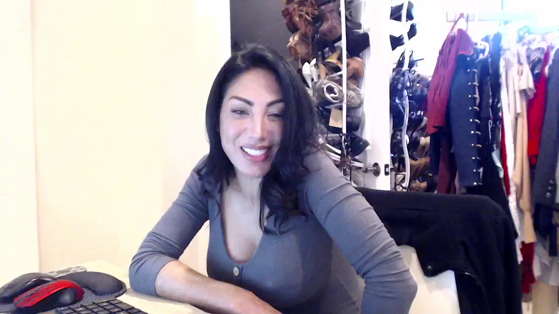 Gallery image thumbnail from tianad143's myfreecams stream on, 02/27/2025, 02:49 image 12 of 20