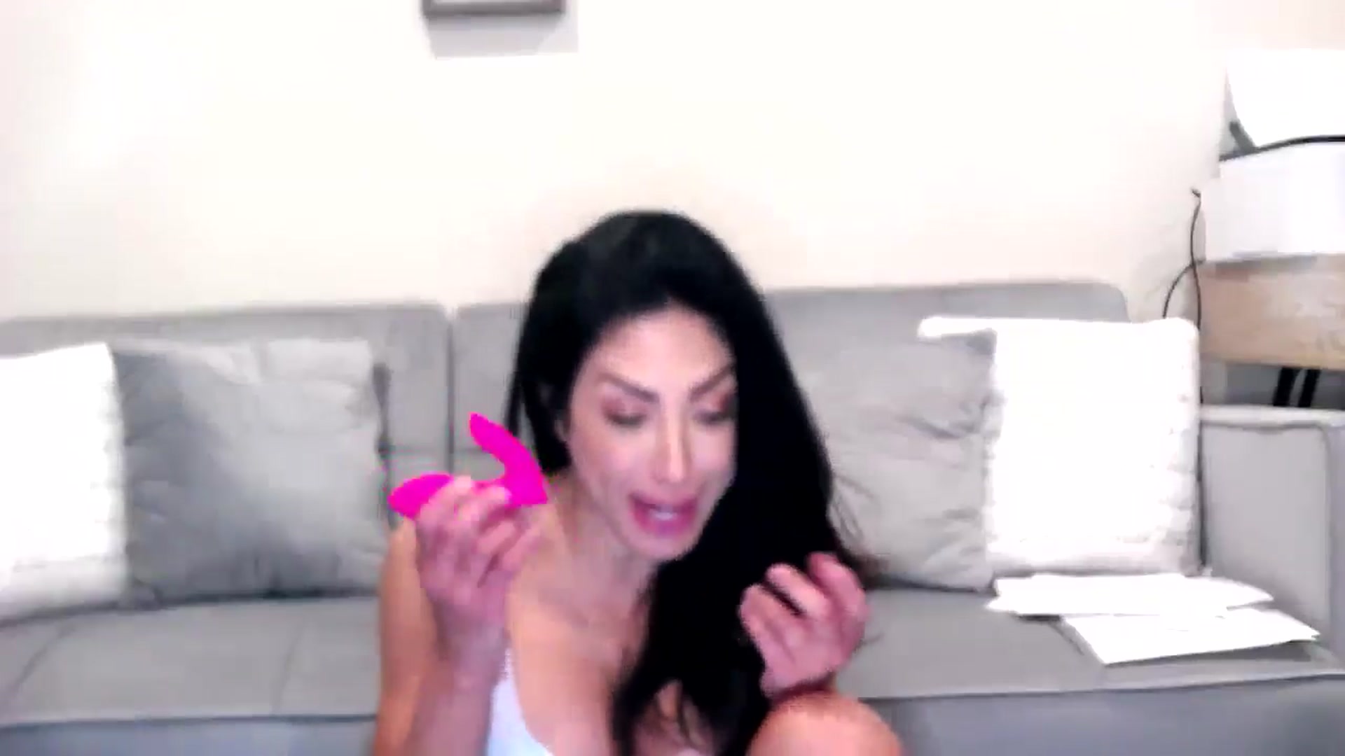 Gallery image thumbnail from tianad143's myfreecams stream on, 03/10/2025, 02:41 image 13 of 20