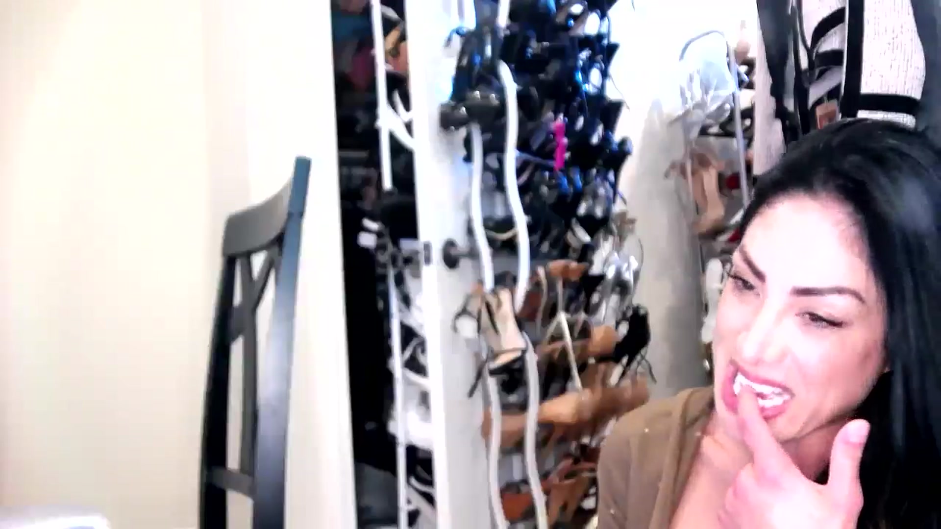 Gallery image thumbnail from tianad143's myfreecams stream on, 03/13/2025, 23:41 image 10 of 20