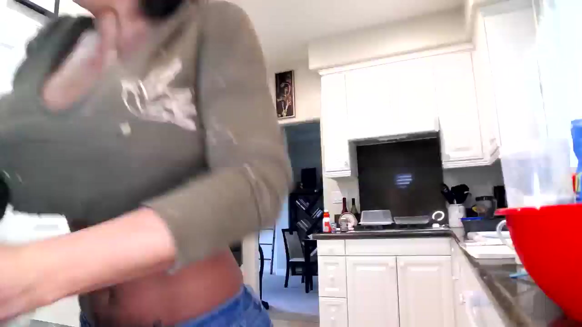 Gallery image thumbnail from tianad143's myfreecams stream on, 03/14/2025, 24:59 image 7 of 20