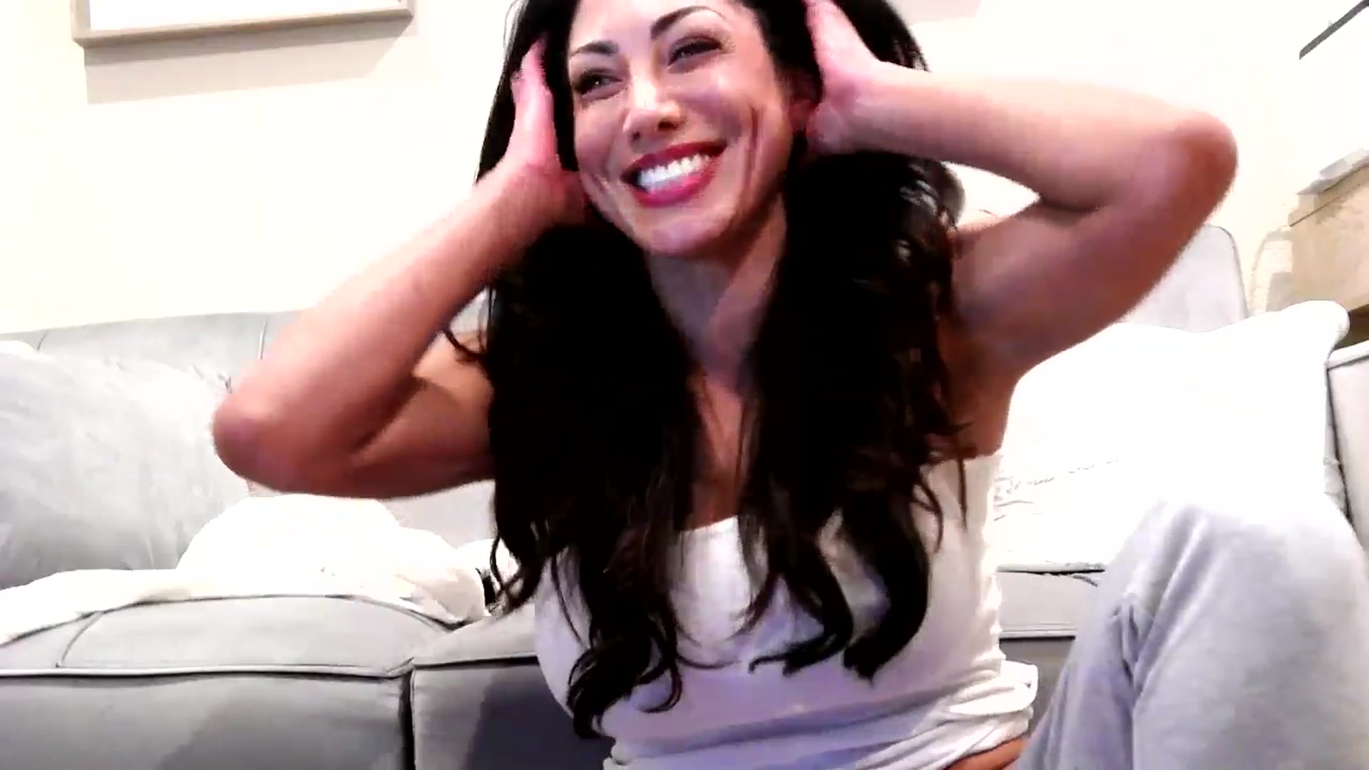 Gallery image thumbnail from tianad143's myfreecams stream on, 04/15/2025, 05:12 image 4 of 20