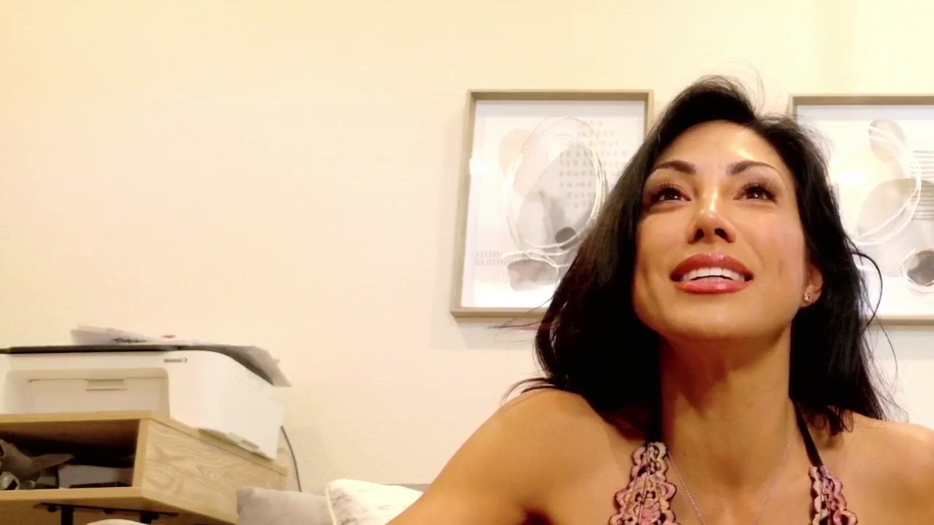 Gallery image thumbnail from tianad143's myfreecams stream on, 05/02/2025, 01:27 image 16 of 20