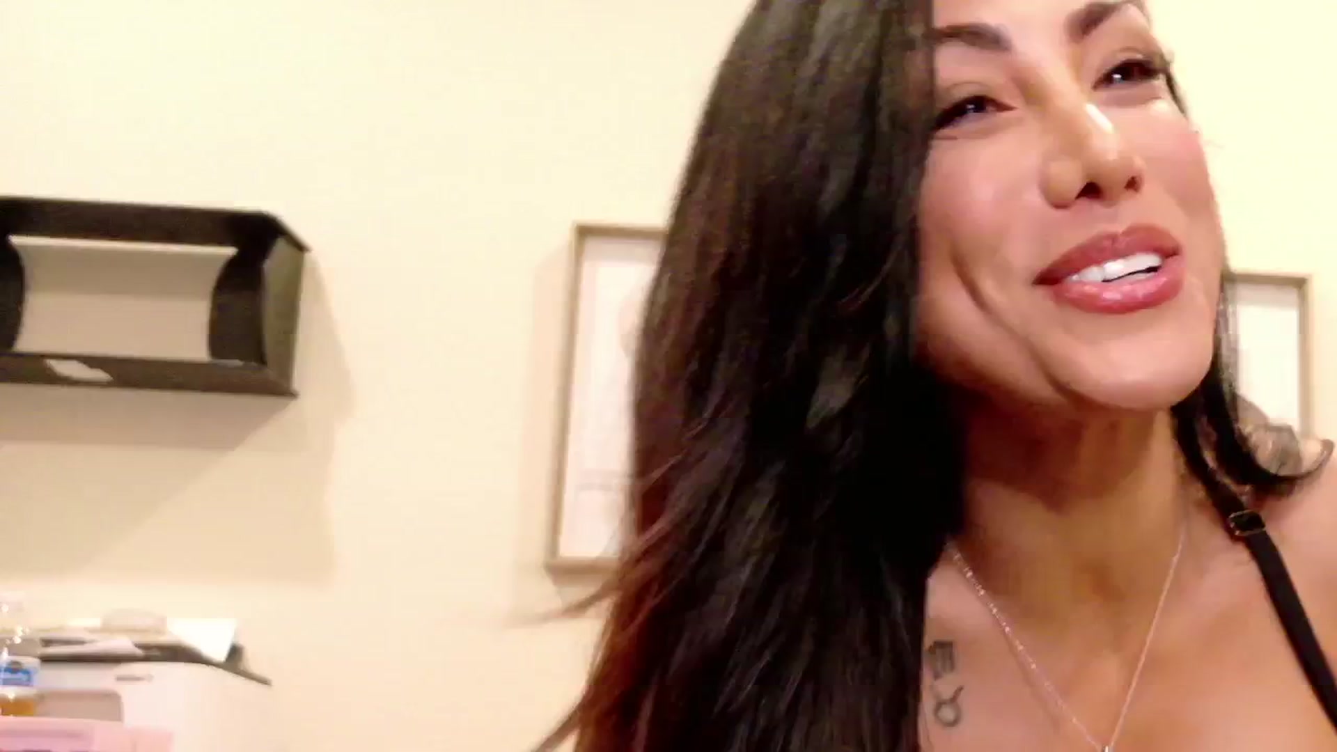 Gallery image thumbnail from tianad143's myfreecams stream on, 05/05/2025, 03:47 image 9 of 20