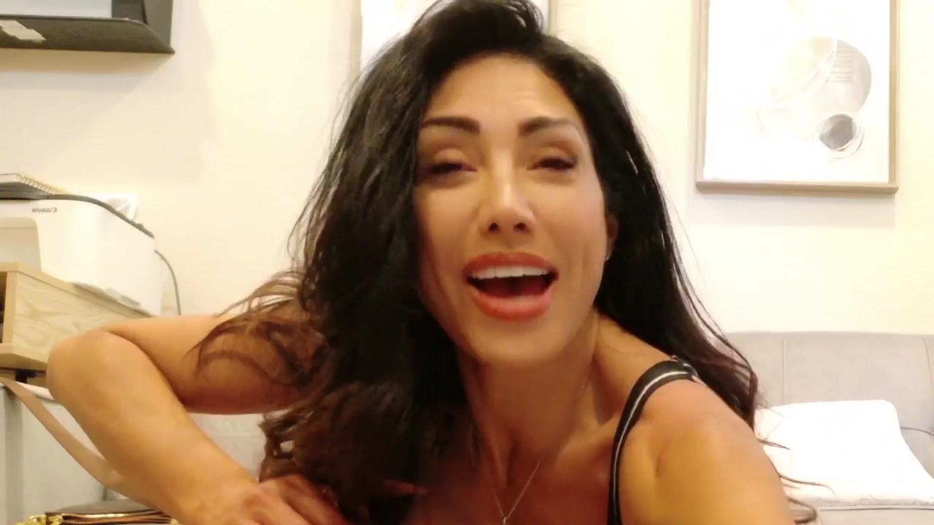 Gallery image thumbnail from tianad143's myfreecams stream on, 05/09/2025, 04:04 image 6 of 20