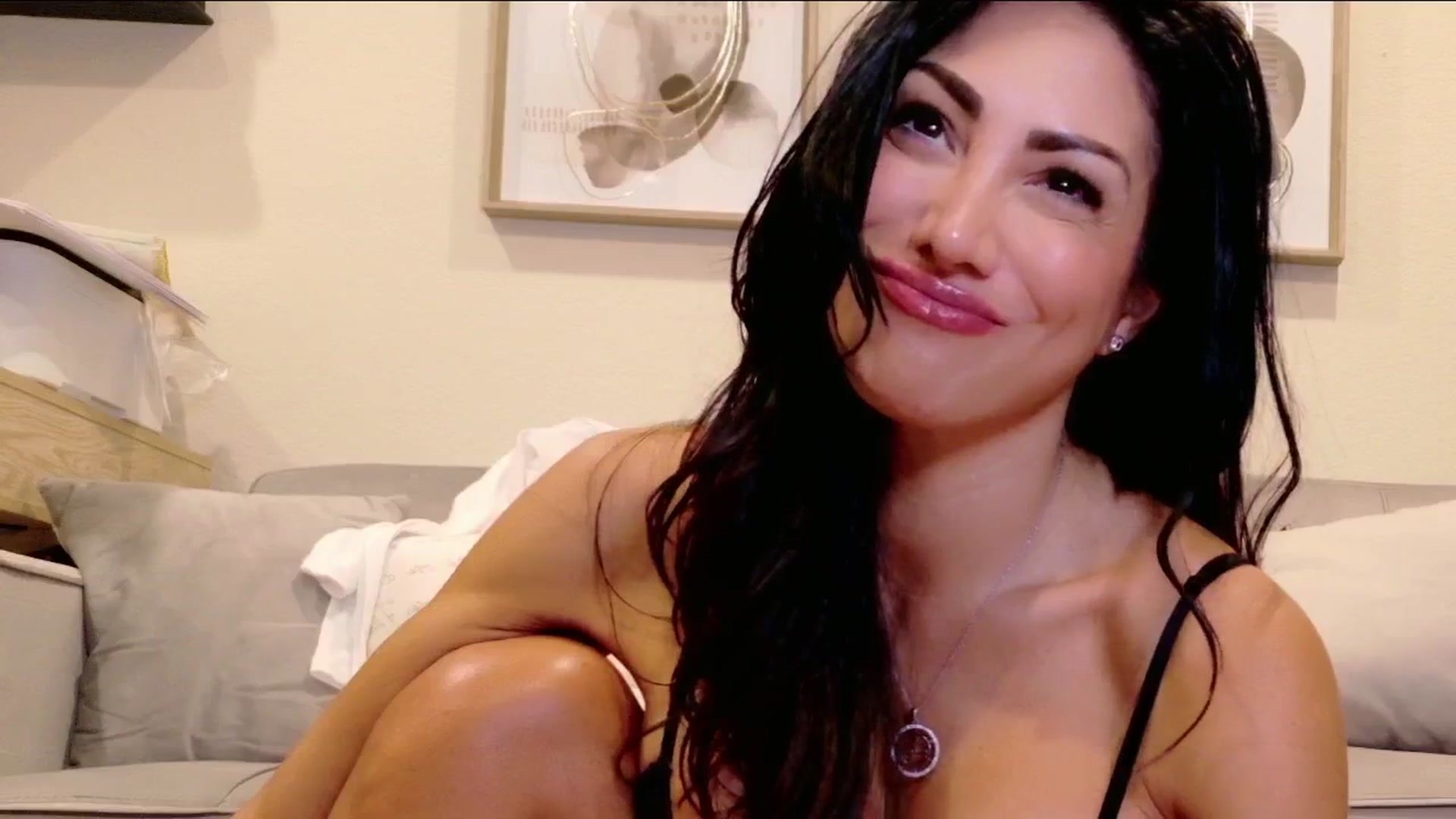 Gallery image thumbnail from tianad143's myfreecams stream on, 05/14/2025, 06:56 image 6 of 20