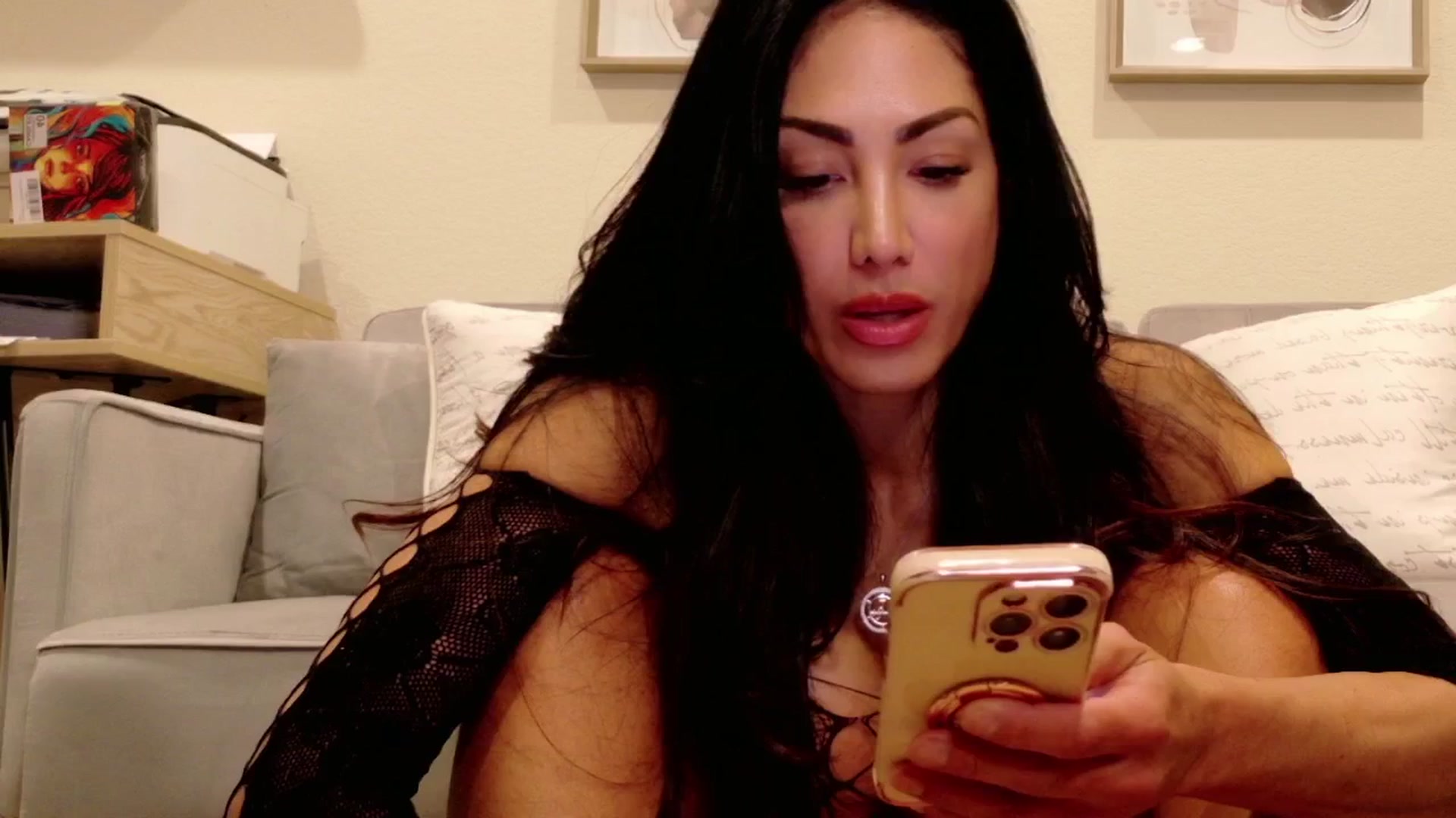 Gallery image thumbnail from tianad143's myfreecams stream on, 05/24/2025, 04:59 image 15 of 20