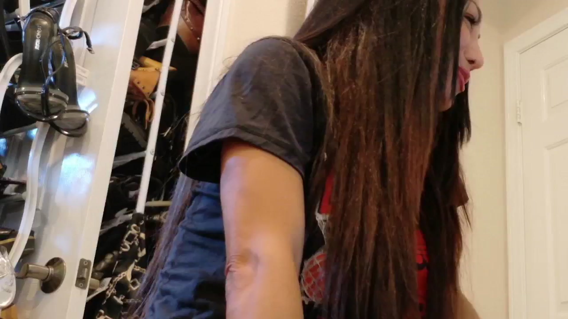 Gallery image thumbnail from tianad143's myfreecams stream on, 06/03/2025, 01:23 image 9 of 20