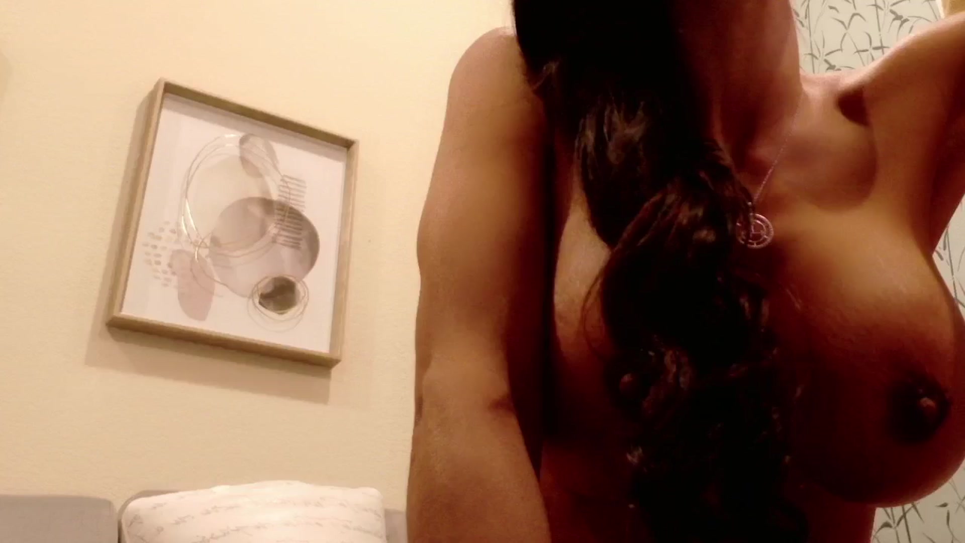 Gallery image thumbnail from tianad143's myfreecams stream on, 06/07/2025, 06:44 image 13 of 20