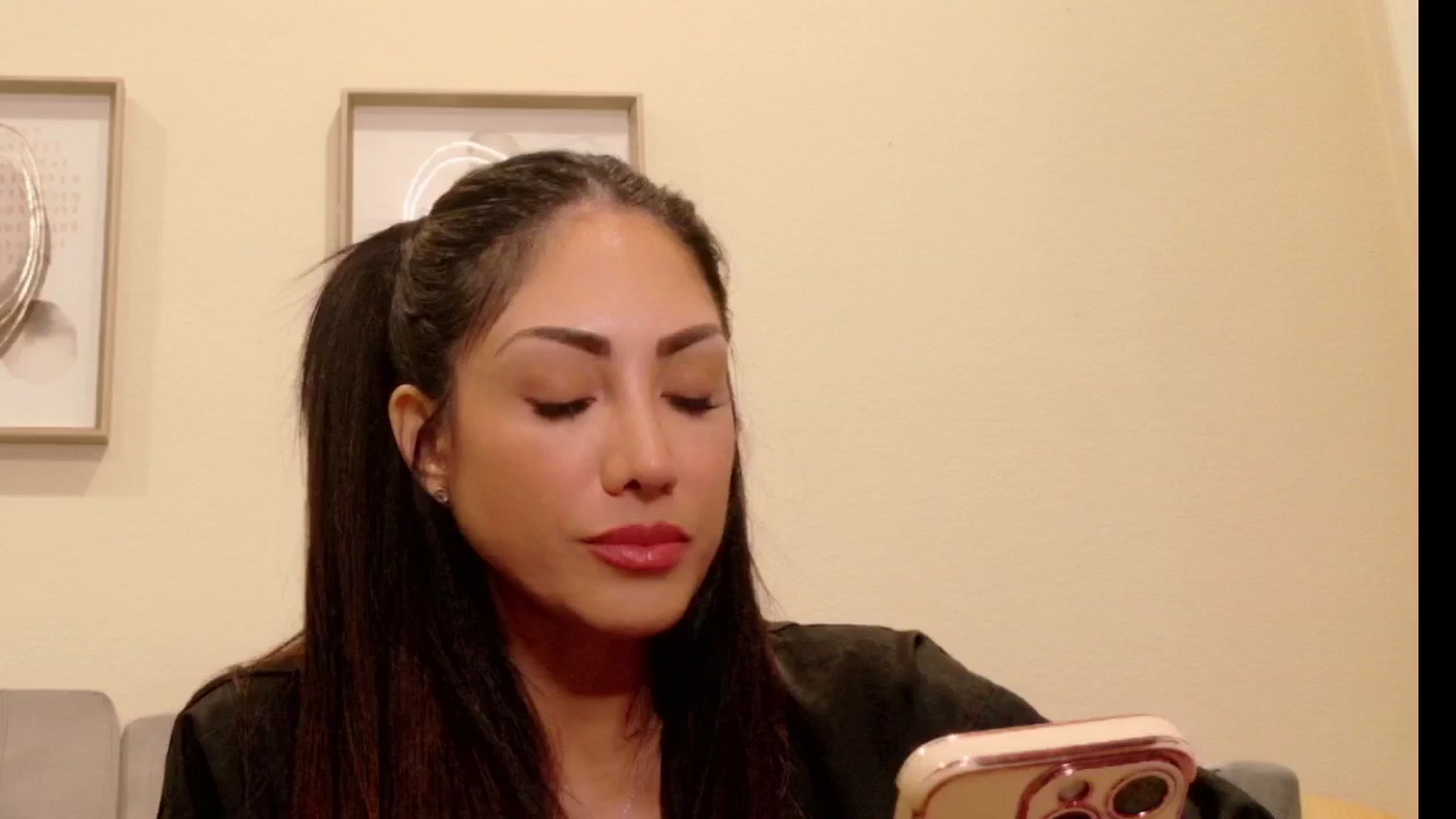Gallery image thumbnail from tianad143's myfreecams stream on, 06/25/2025, 05:37 image 1 of 20
