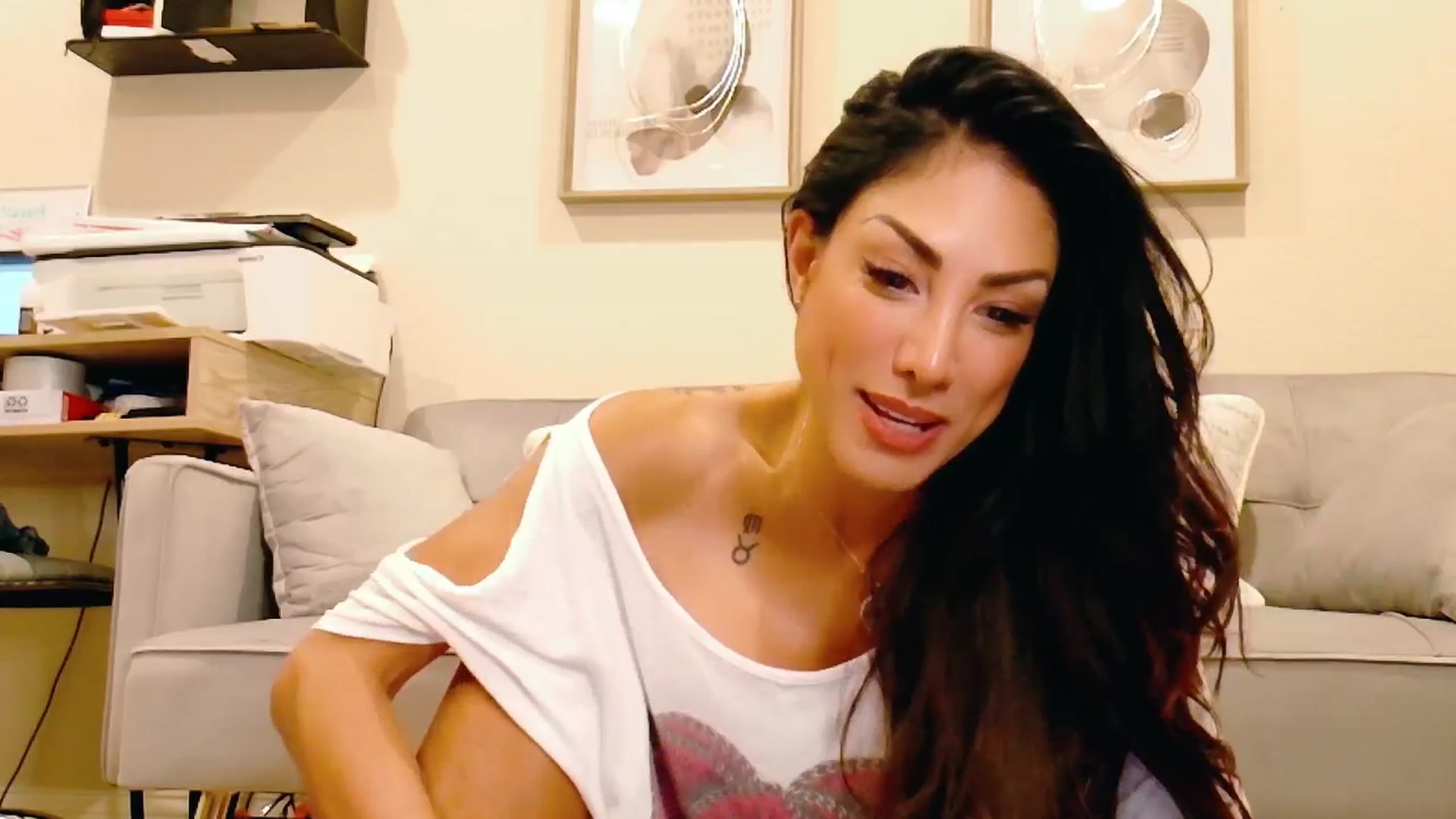 Gallery image thumbnail from tianad143's myfreecams stream on, 08/15/2025, 06:23 image 16 of 20