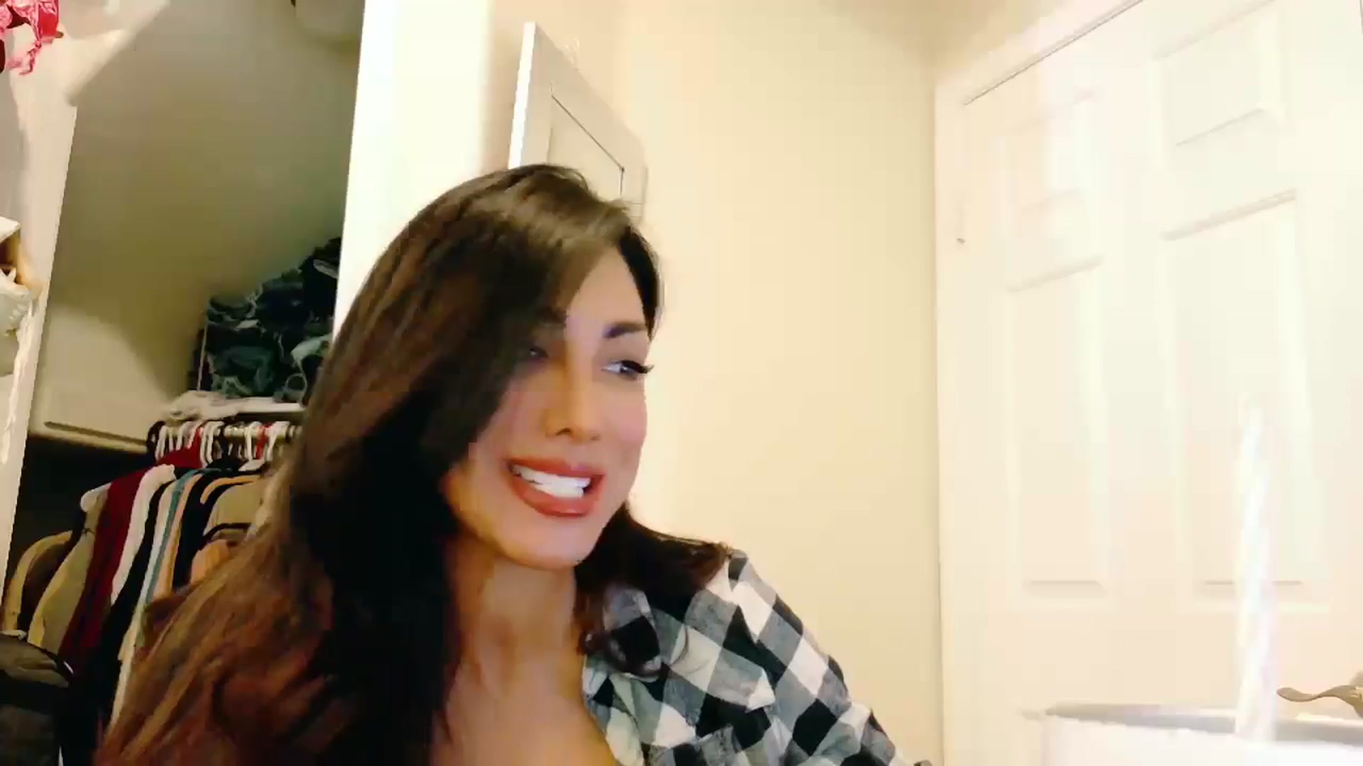 Gallery image thumbnail from tianad143's myfreecams stream on, 09/15/2025, 22:02 image 15 of 20