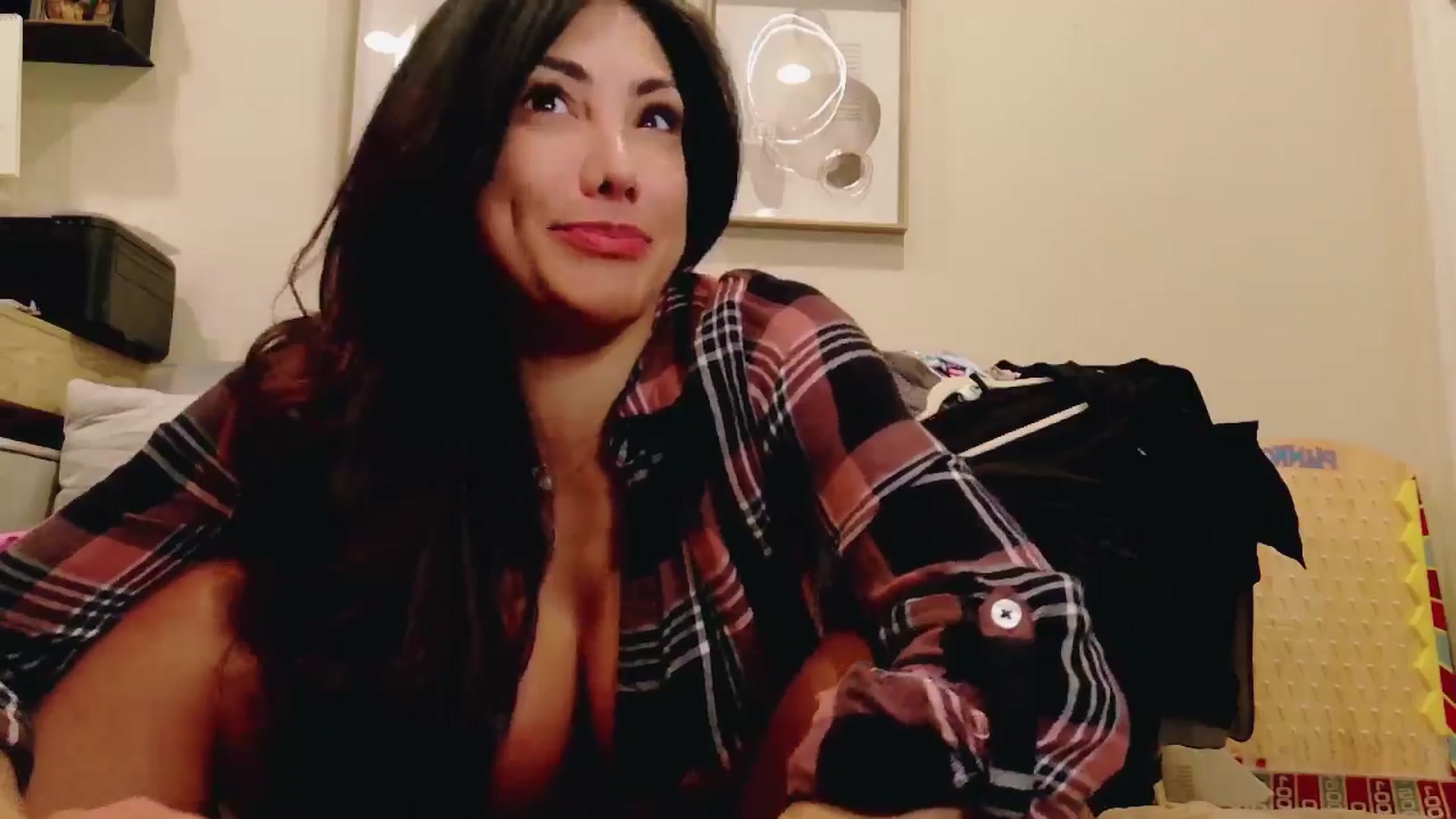 Gallery image thumbnail from tianad143's myfreecams stream on, 12/09/2025, 07:48 image 17 of 20