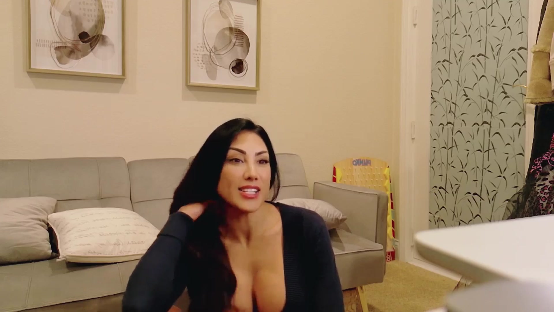 Gallery image thumbnail from tianad143's myfreecams stream on, 01/08/2026, 09:56 image 16 of 20