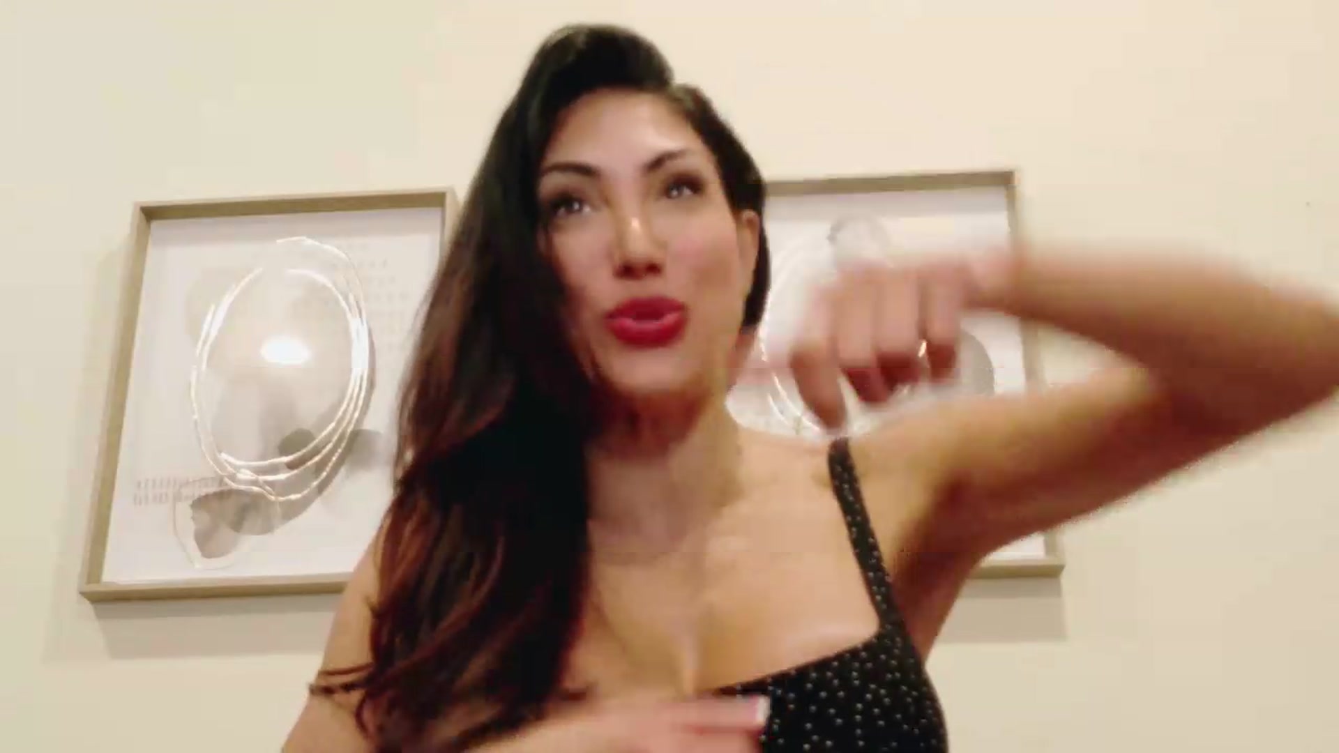 Gallery image thumbnail from tianad143's myfreecams stream on, 05/22/2026, 04:53 image 16 of 20