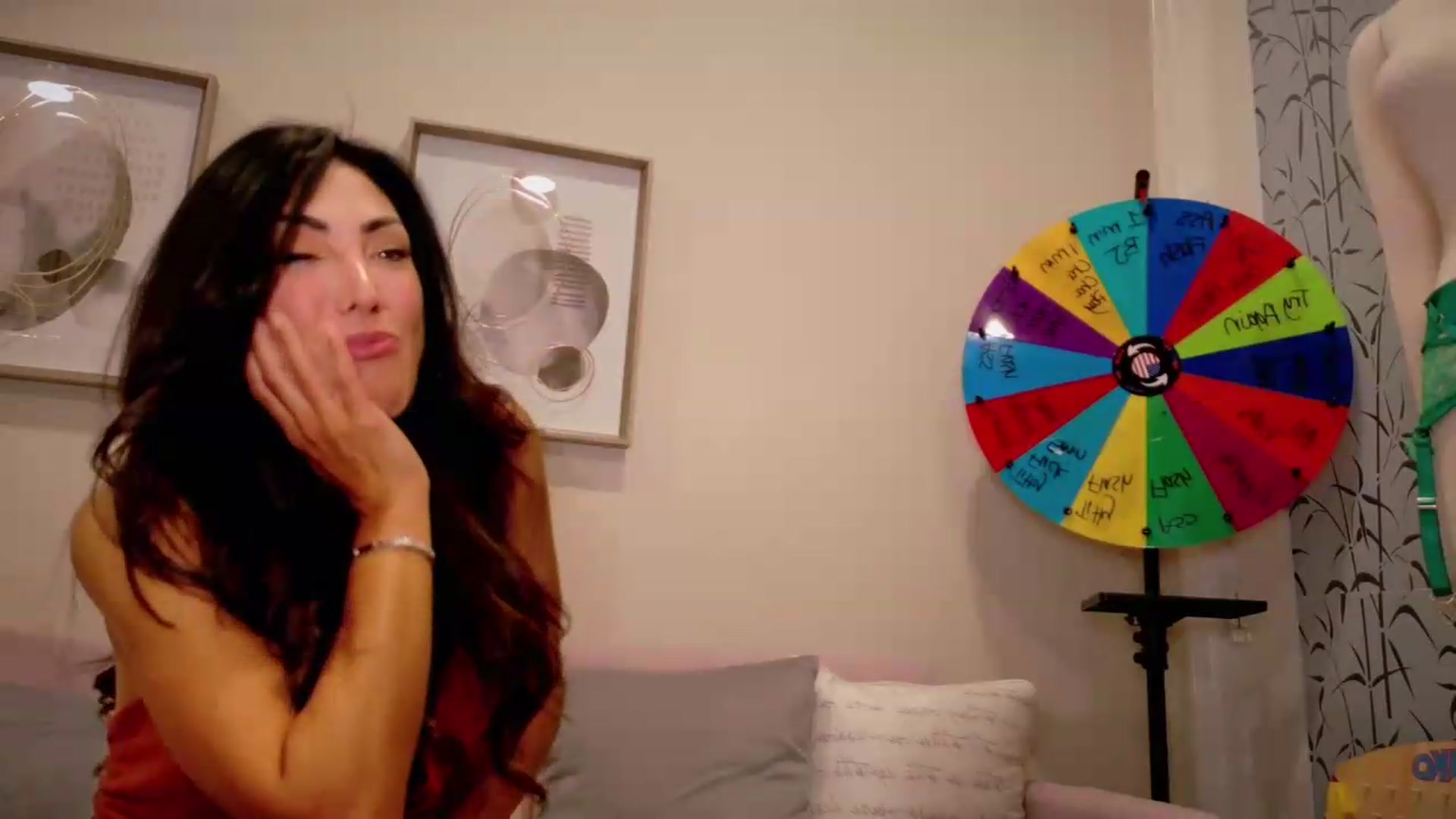 Gallery image thumbnail from tianad143's myfreecams stream on, 06/10/2026, 05:38 image 19 of 20