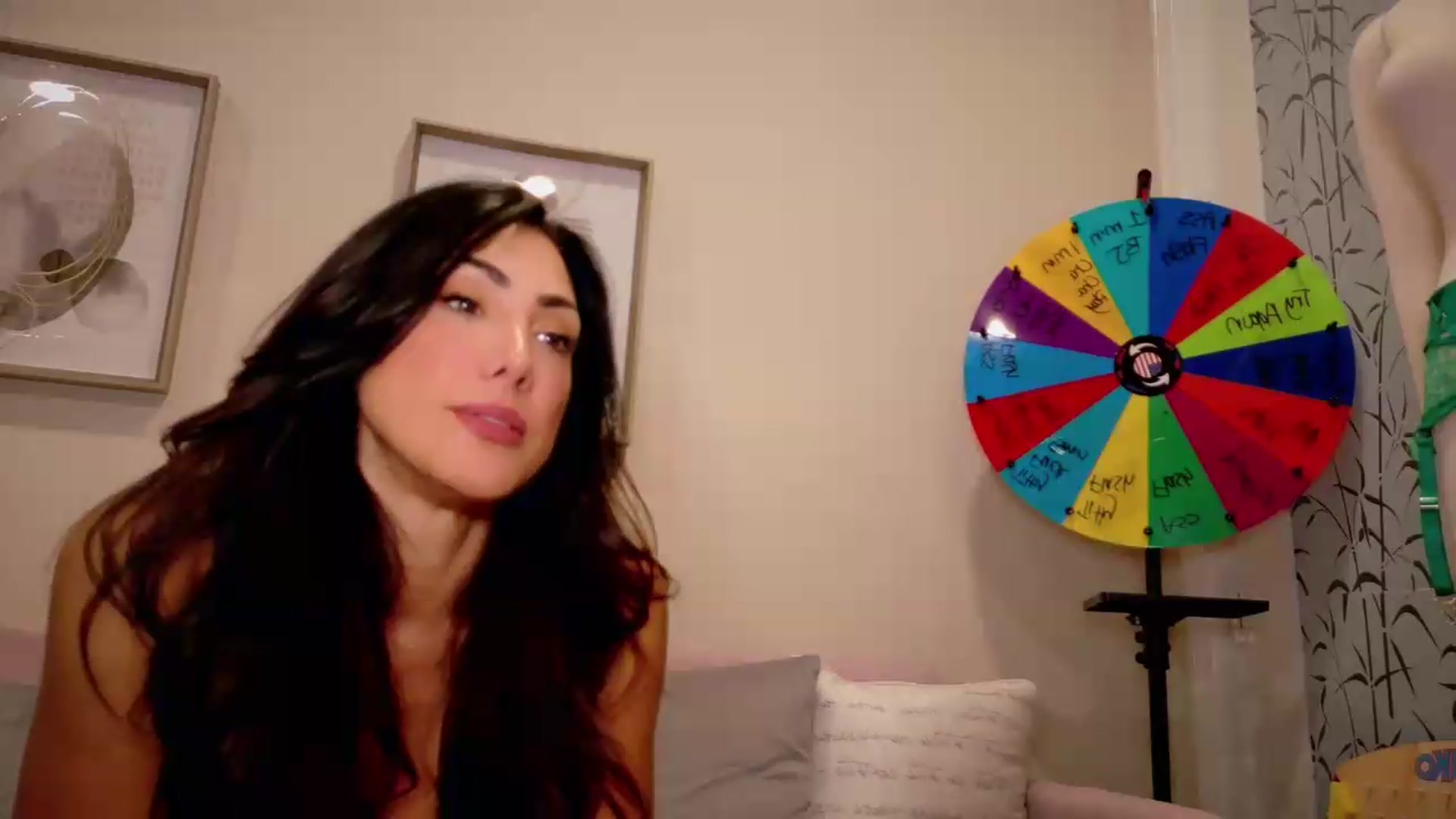 Gallery image thumbnail from tianad143's myfreecams stream on, 06/10/2026, 05:38 image 18 of 20