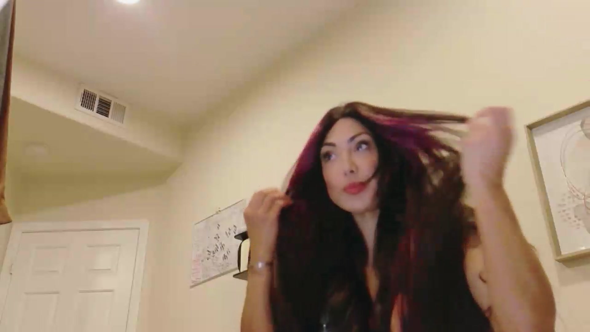 Gallery image thumbnail from tianad143's myfreecams stream on, 07/04/2026, 10:43 image 4 of 20