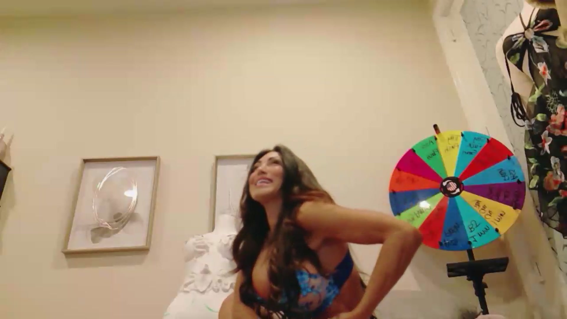 Gallery image thumbnail from tianad143's myfreecams stream on, 07/05/2026, 07:38 image 2 of 20