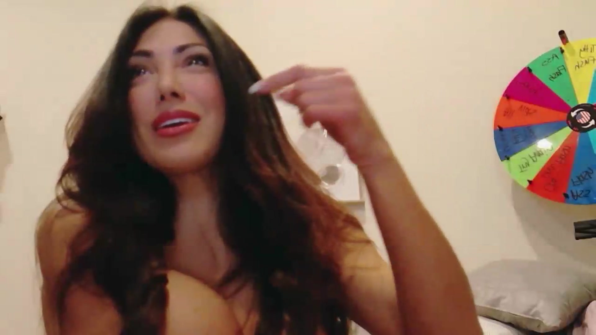 Gallery image thumbnail from tianad143's myfreecams stream on, 07/05/2026, 07:38 image 8 of 20