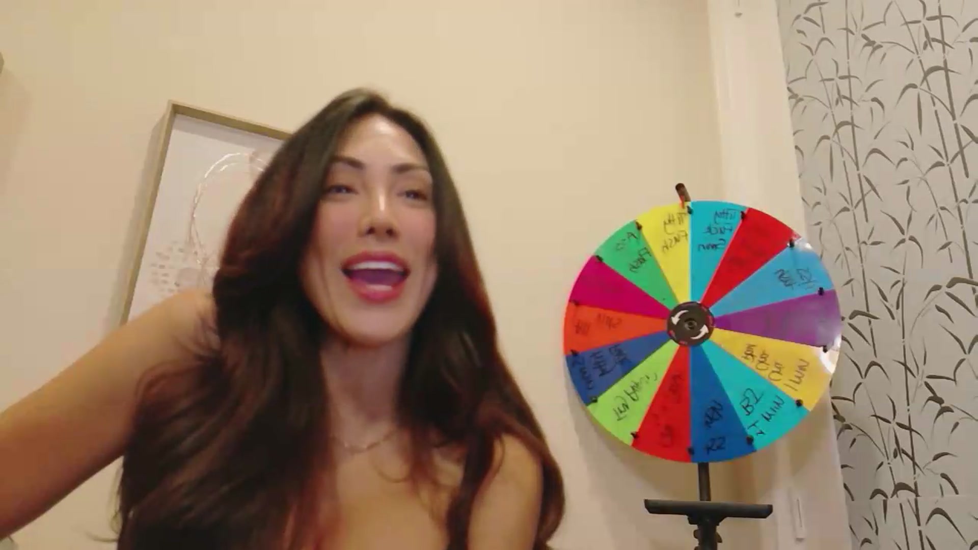 Gallery image thumbnail from tianad143's myfreecams stream on, 08/06/2026, 06:59 image 9 of 20
