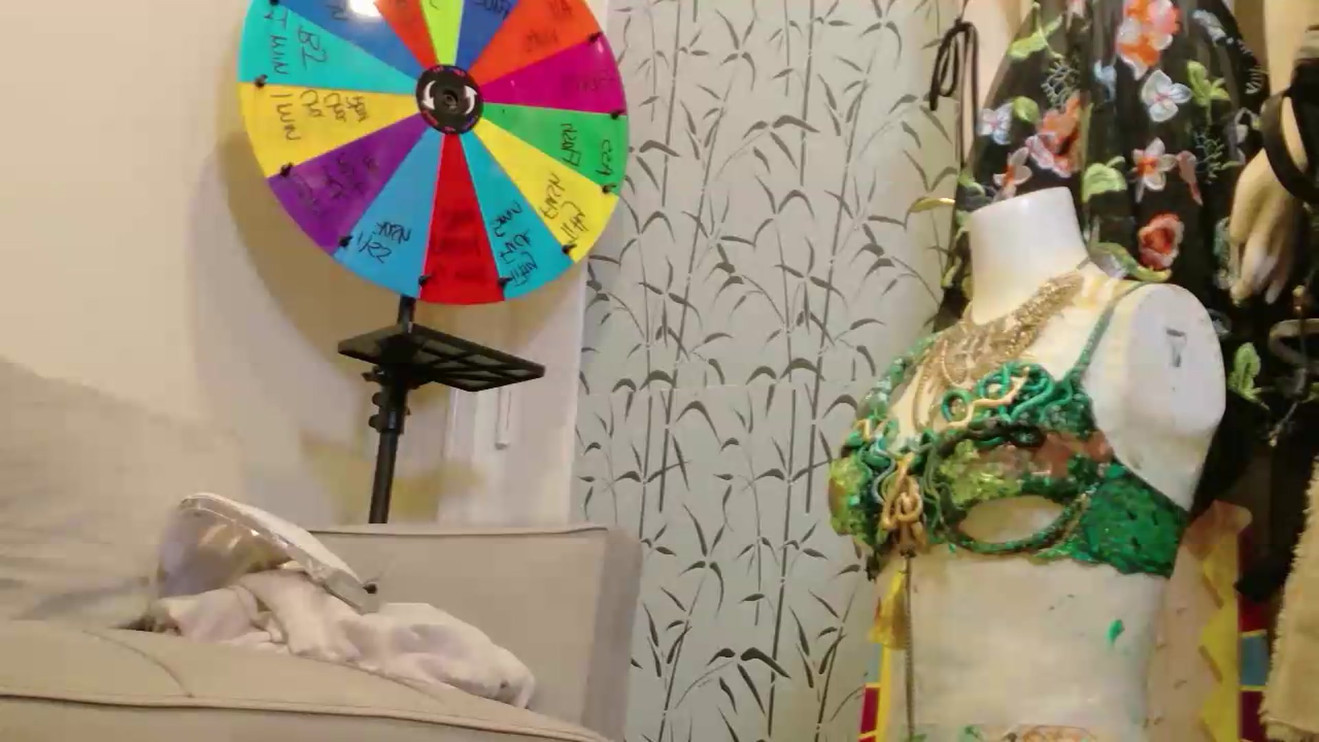 Gallery image thumbnail from tianad143's myfreecams stream on, 08/26/2026, 06:01 image 19 of 20
