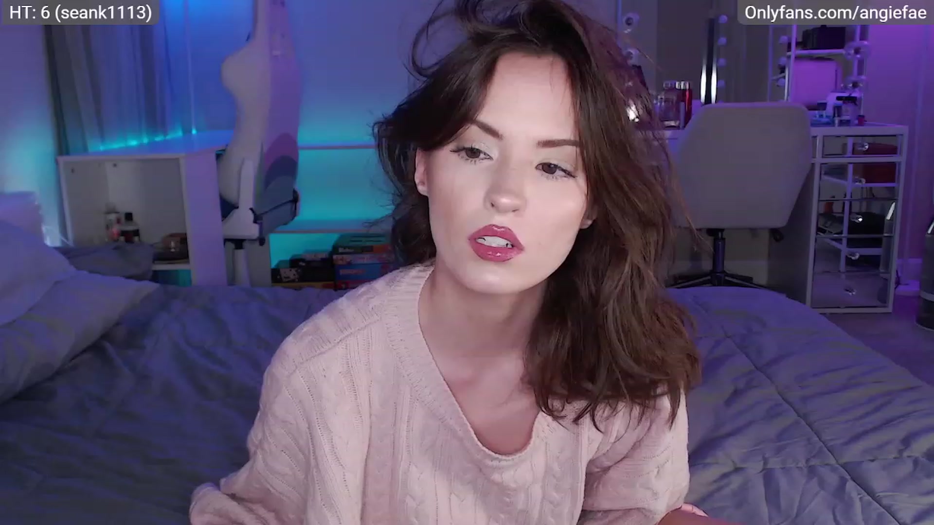 Gallery image thumbnail from tiddietitss's myfreecams stream on, 12/17/2022, 06:43 image 1 of 20