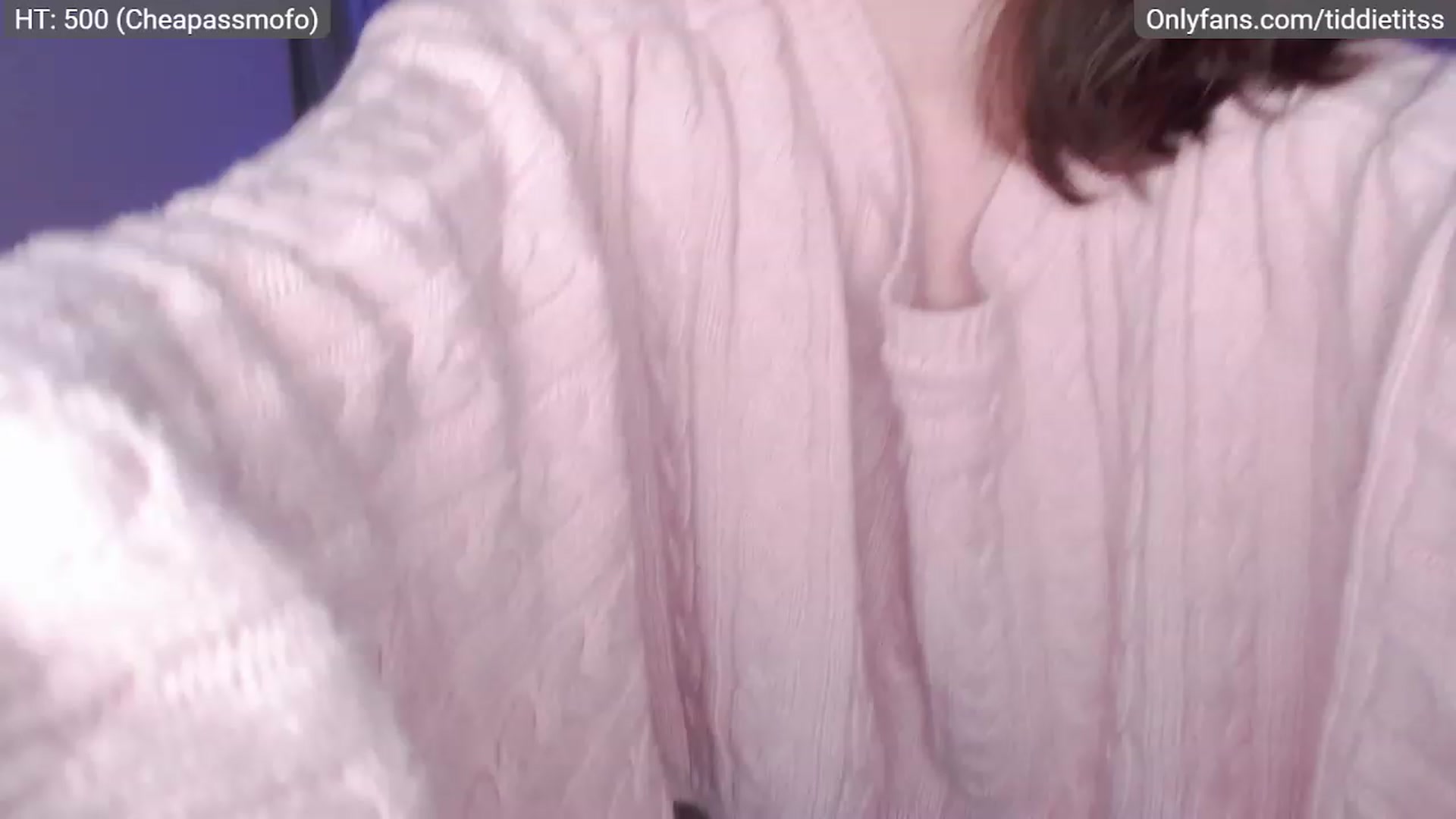 Gallery image thumbnail from tiddietitss's myfreecams stream on, 12/17/2022, 06:43 image 6 of 20
