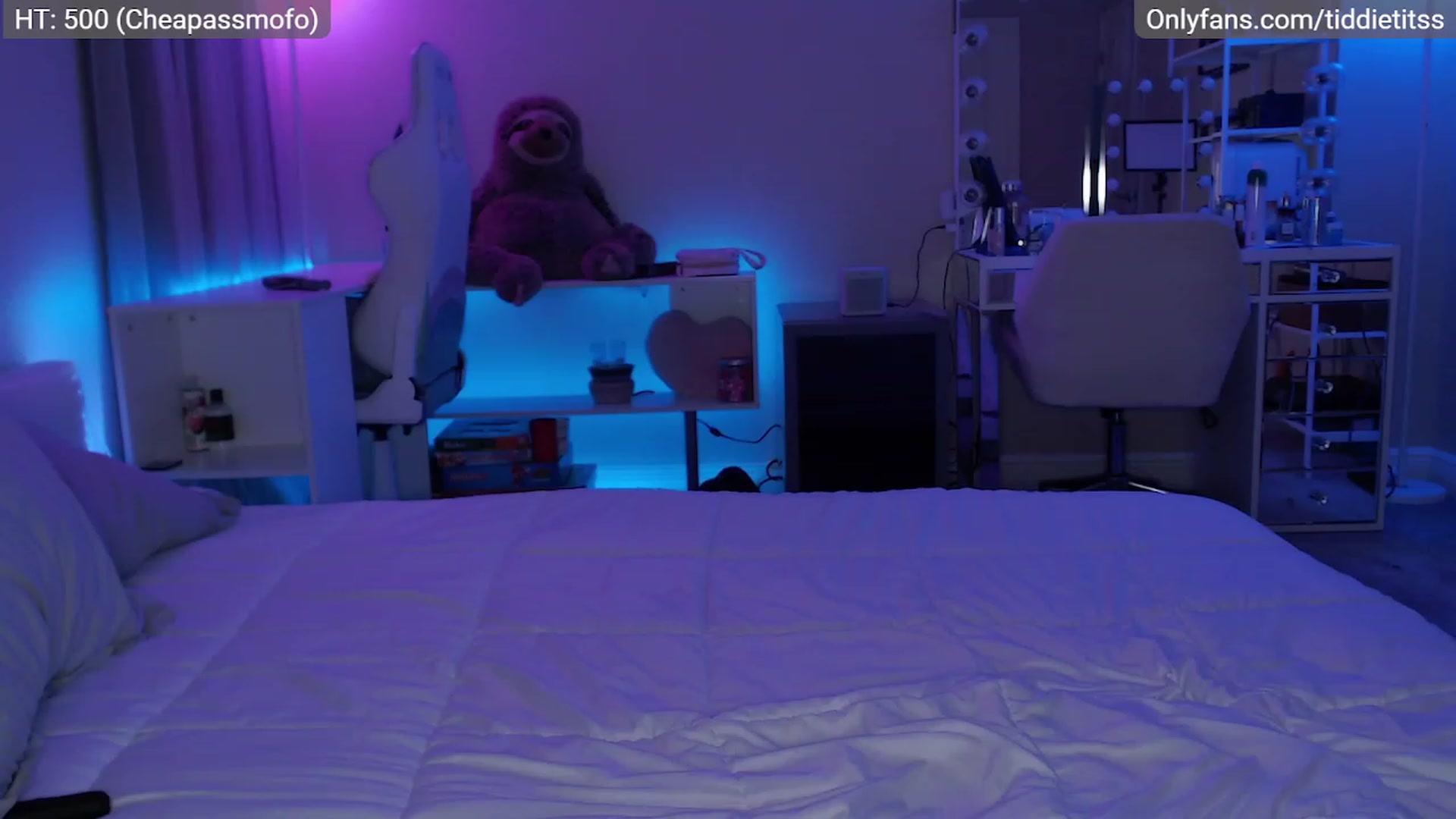Gallery image thumbnail from tiddietitss's myfreecams stream on, 01/05/2023, 06:05 image 17 of 20
